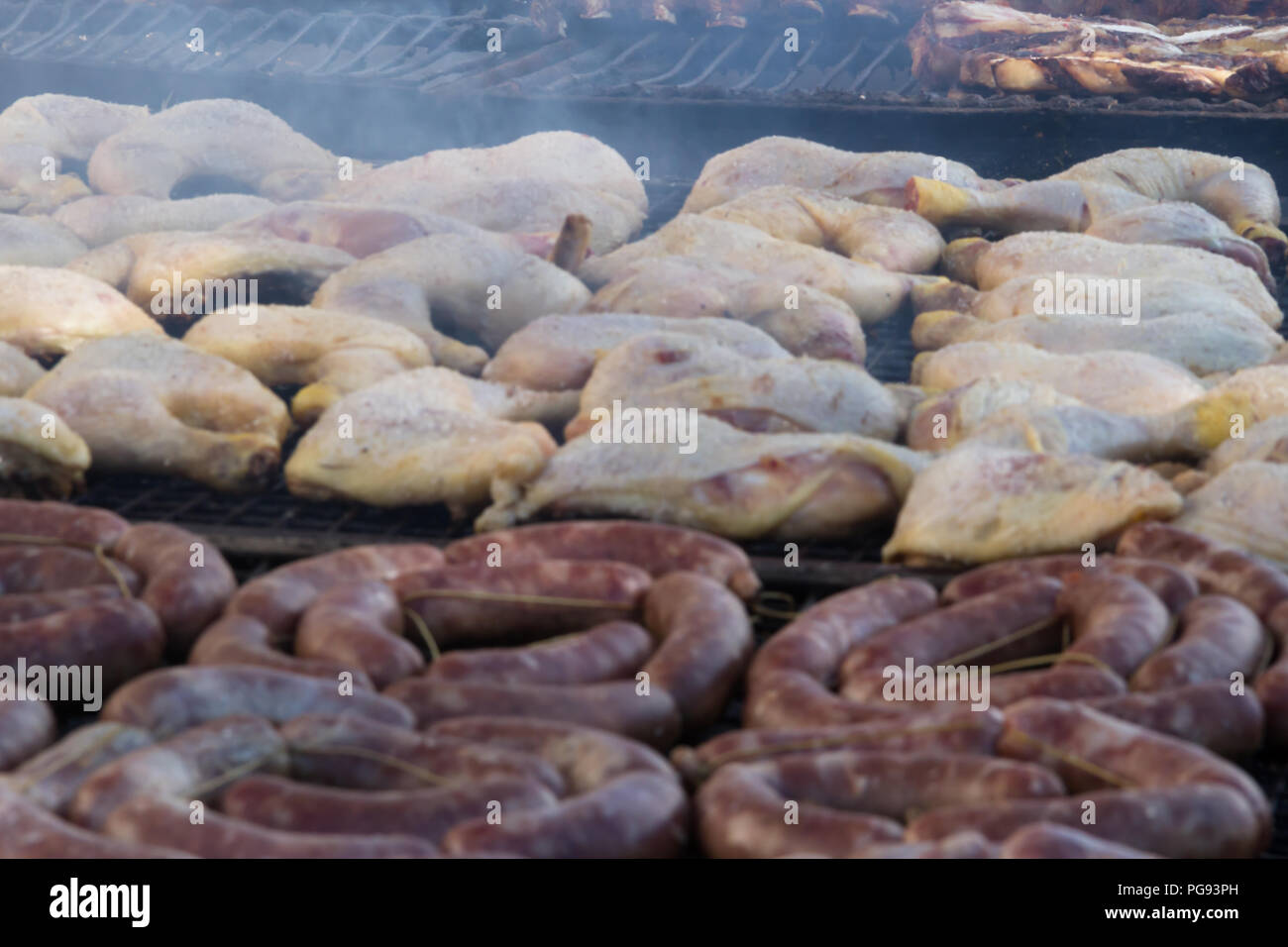 Tradizionali grigliate di carne alla griglia in Argentina campagna Foto Stock