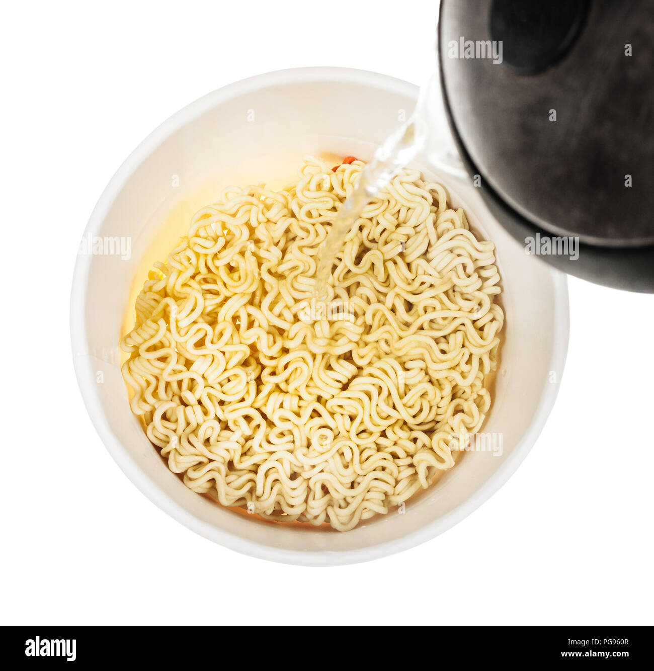 Noodles istantanei con forchetta isolata su sfondo bianco Foto stock - Alamy