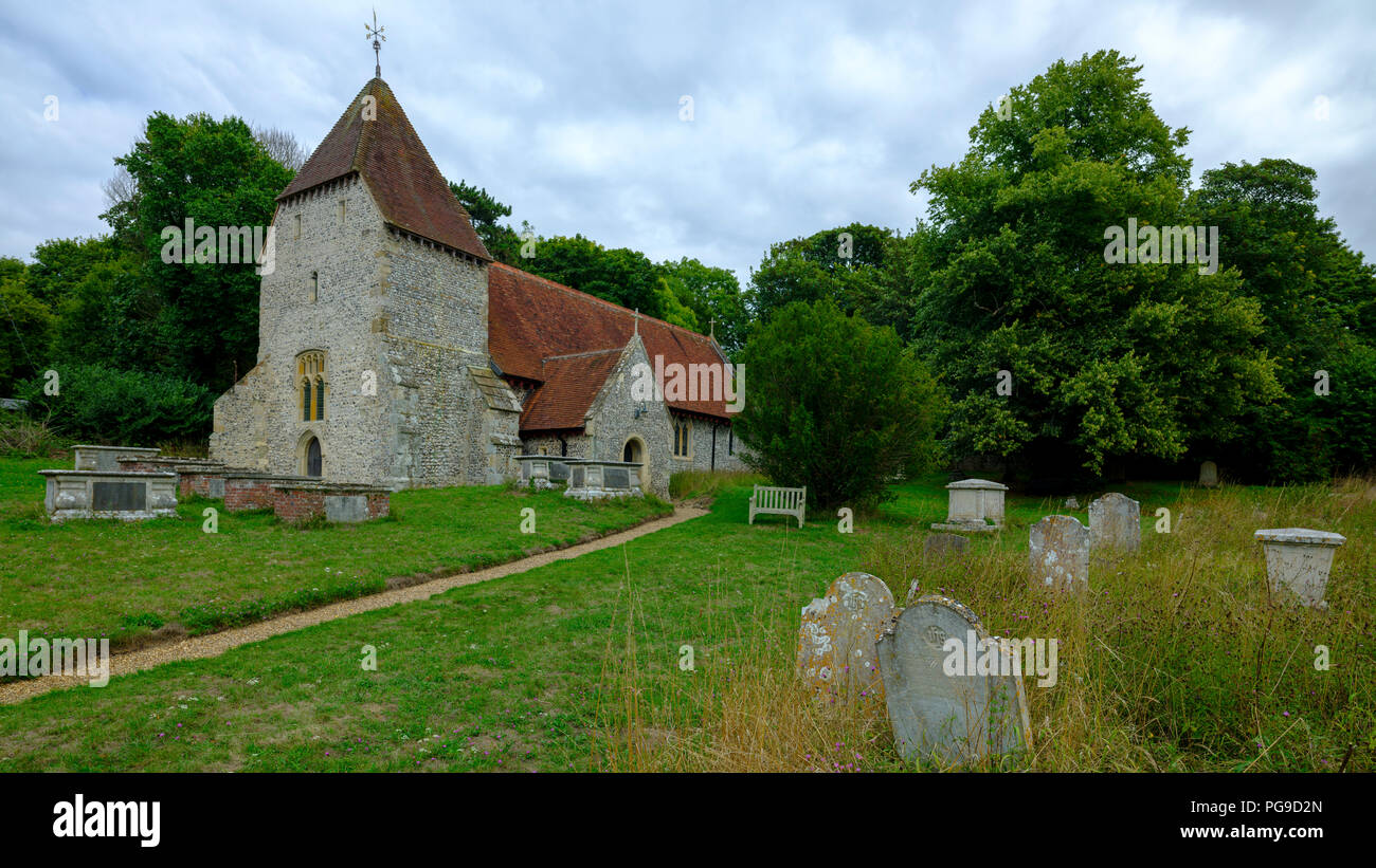 Tutti i Santi' Chiesa Westdean vicino al Cuckmere Haven, nel South Downs National Park, East Sussex, Regno Unito Foto Stock