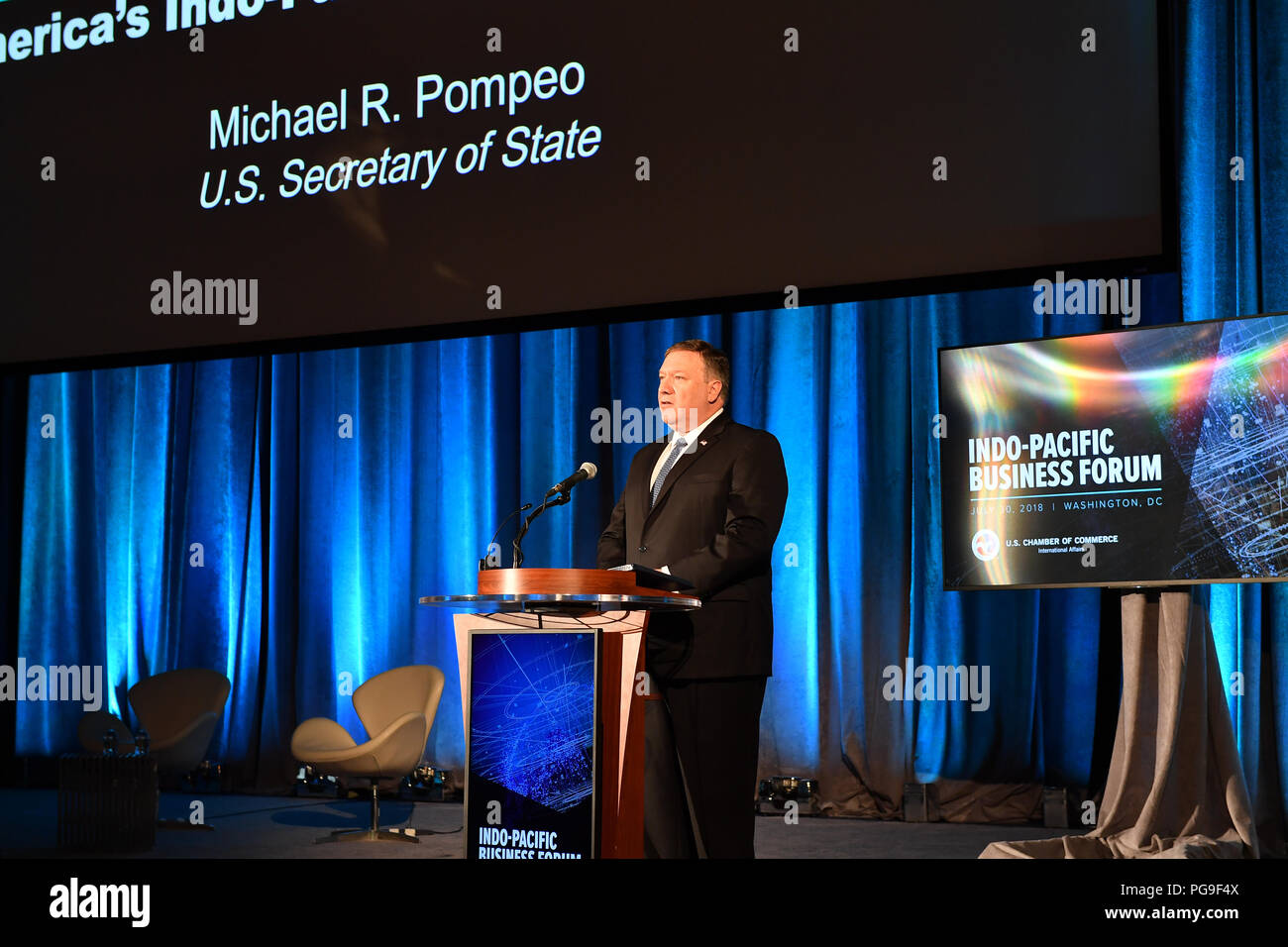 Il segretario Michael R. Pompeo offre il discorso alla sessione inaugurale del Indo-pacifico Business Forum, presso l'U.S. Camera di Commercio di Washington, il 30 luglio 2018. Foto Stock