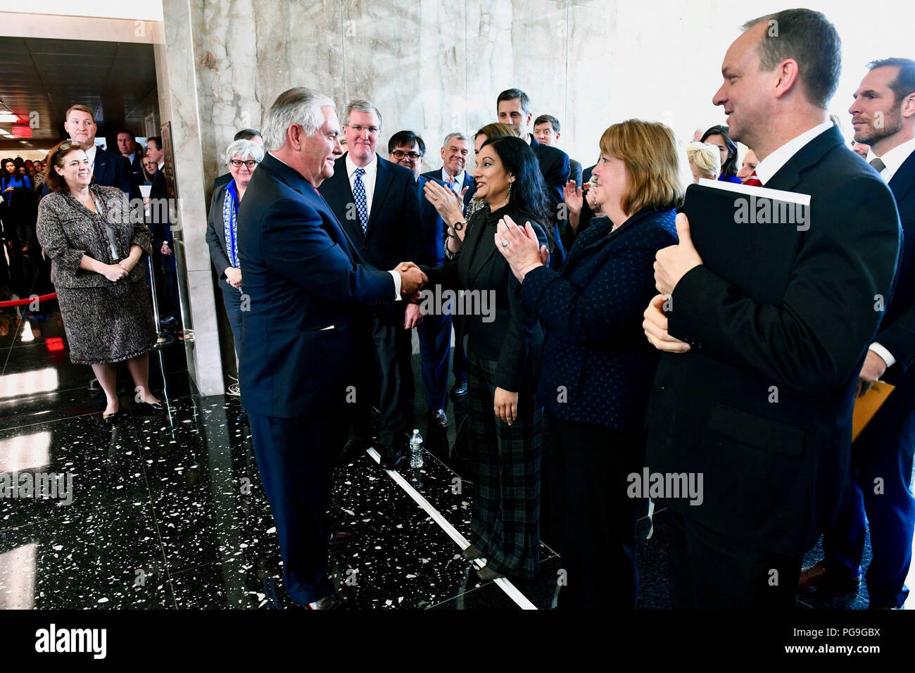 Stati Uniti Il segretario di Stato Rex Tillerson dice addio al Dipartimento di Stato per i dipendenti, dopo l'erogazione di addio commento all'U.S. Il Dipartimento di Stato a Washington D.C. il 22 marzo 2018. Foto Stock
