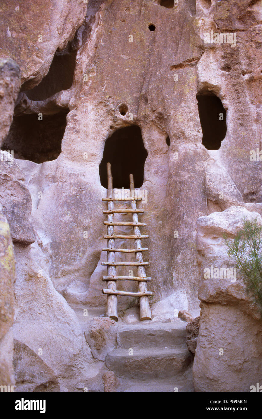 Cliff-dimore, Bandelier National Monument, Nuovo Messico. Fotografia Foto Stock