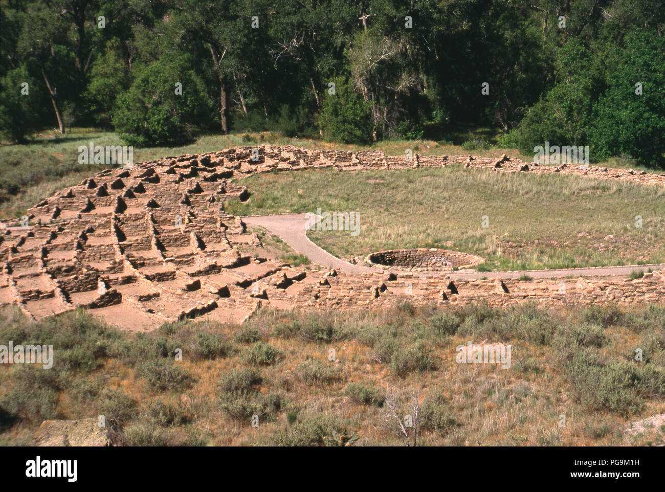Frijoles Canyon rovine del villaggio Tuyonyi, Bandelier National Monument, NM. Fotografia Foto Stock