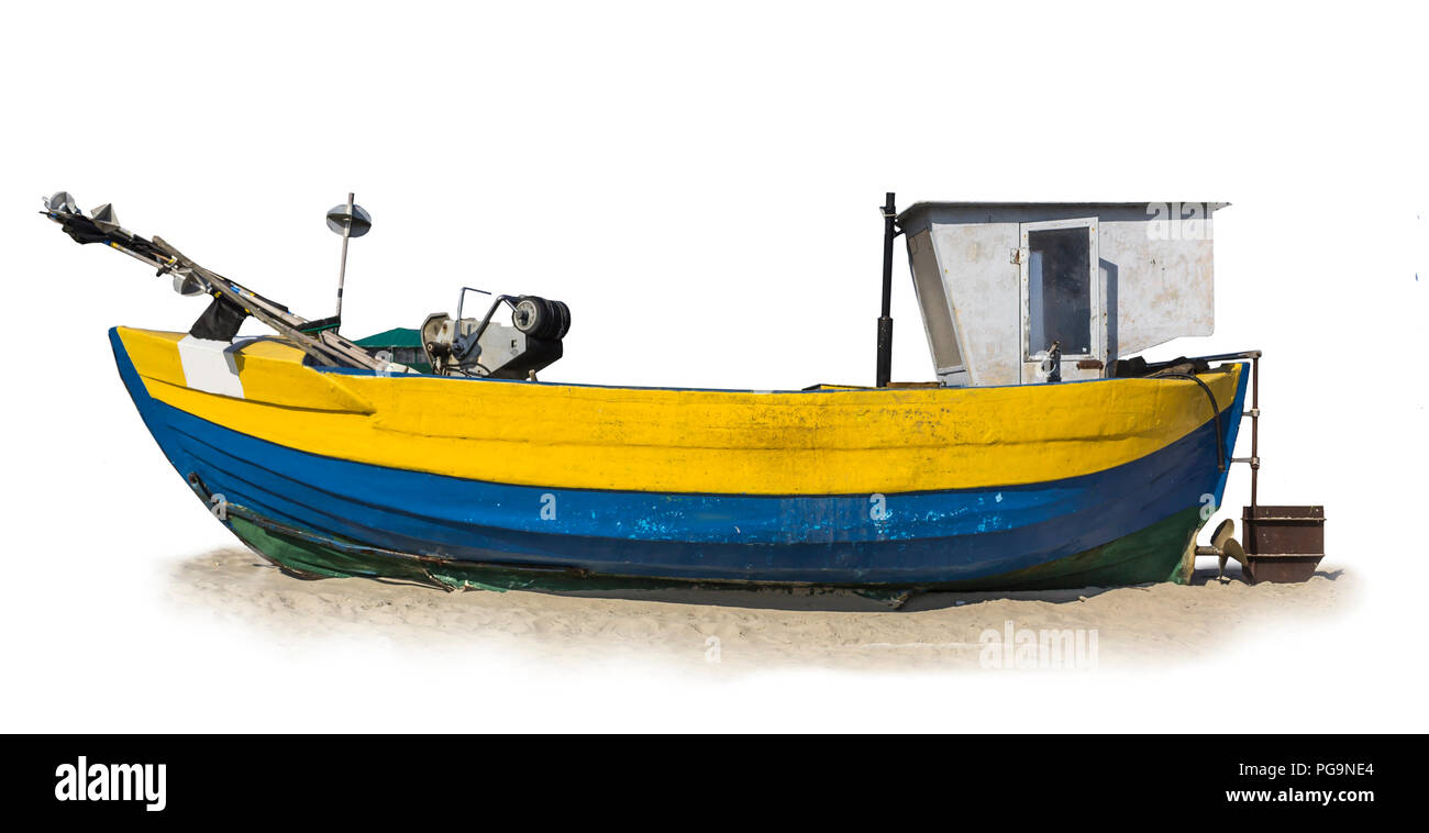 Mar Baltico .in legno antico di lancio di pesca trascinato a terra. Foto isolate. Il sito di mare, pesca, pescatori, costruzione navale , legname ,romance. Foto Stock