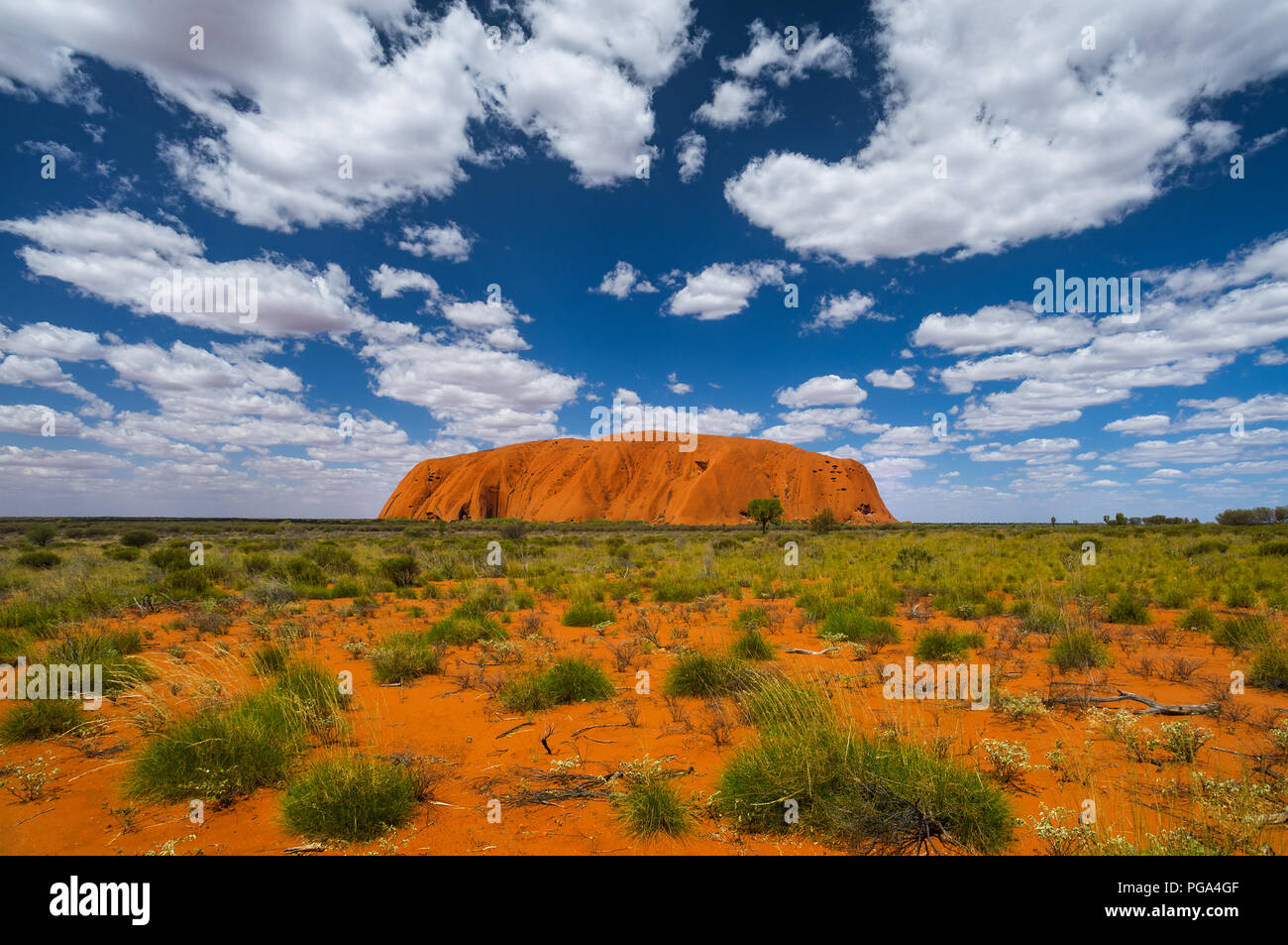 Uluru è uno di Australia più famose icone. Foto Stock