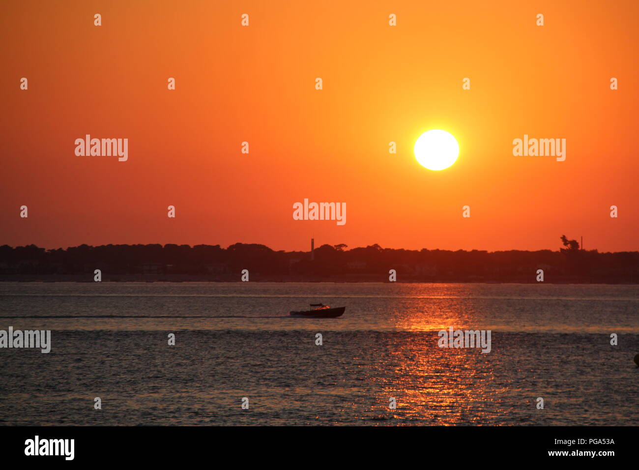 Tramonto su una spiaggia francese Foto Stock