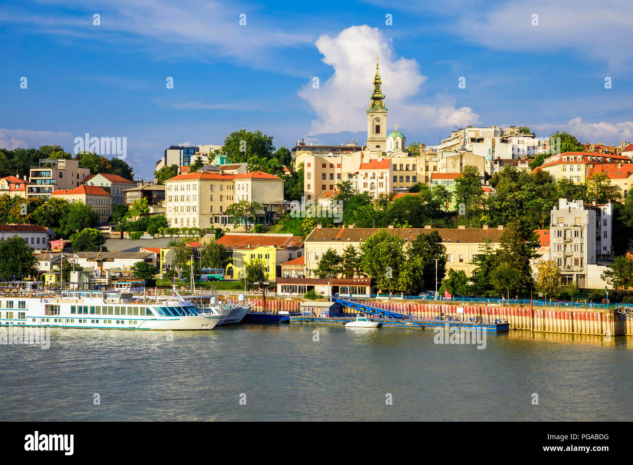 Il centro storico di Belgrado sulle rive del fiume Sava Foto Stock