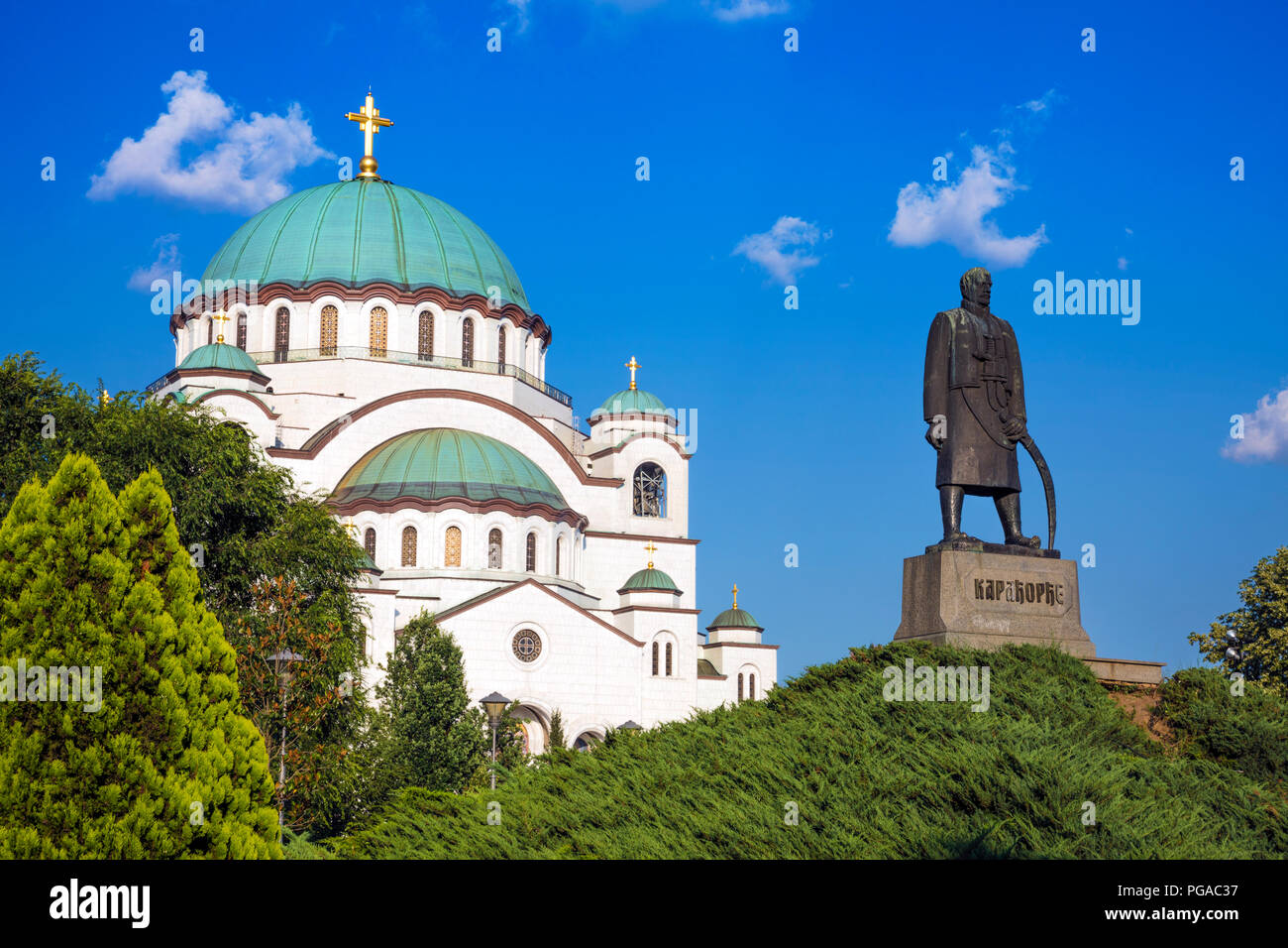 Monumento Karadjordje e di San Sava il tempio di Belgrado Foto Stock