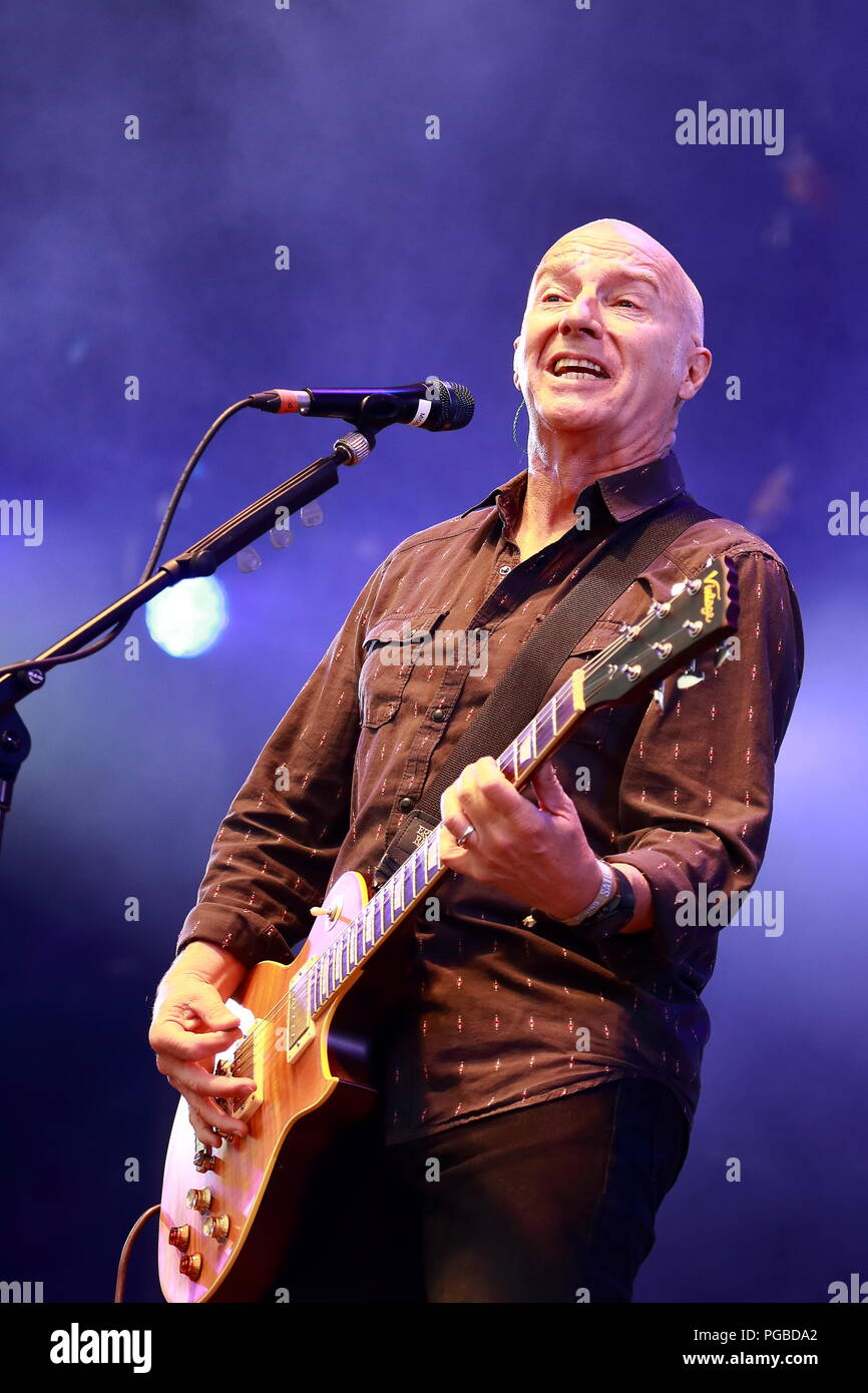 Midge Ure presso il Festival di riavvolgimento Sud 2018 a Henley-on-Thames, Regno Unito Foto Stock