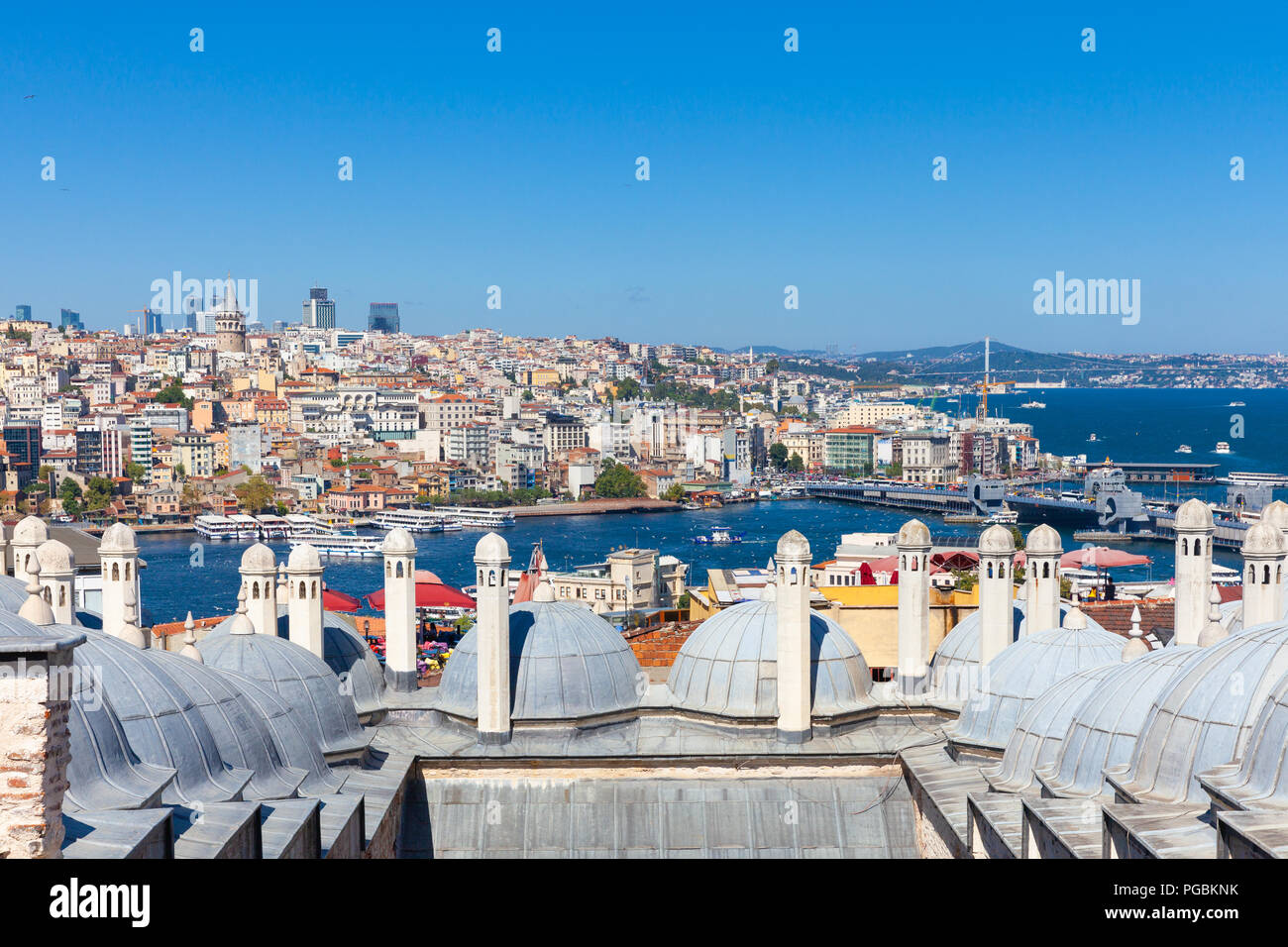 La vista panoramica su Istanbul City e lo stretto del Bosforo, Turchia Foto Stock