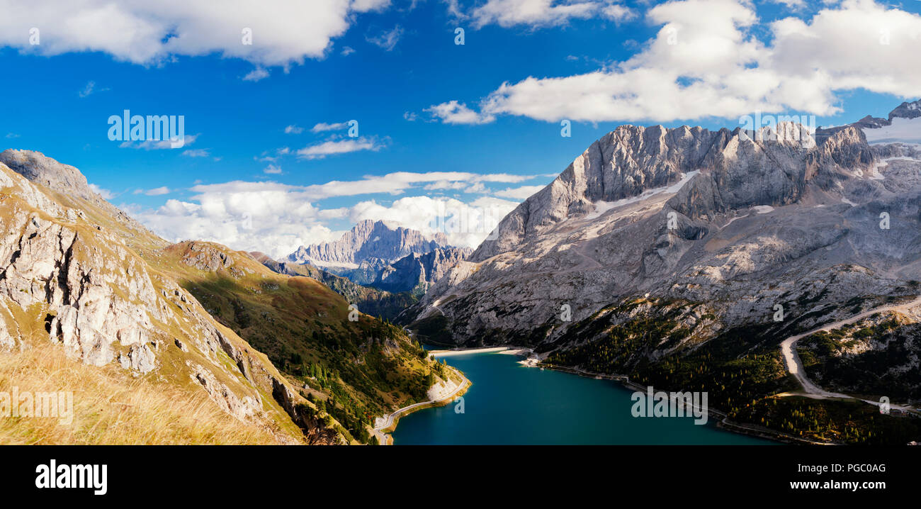 Il Lago Fedaia nelle Dolomiti Foto Stock