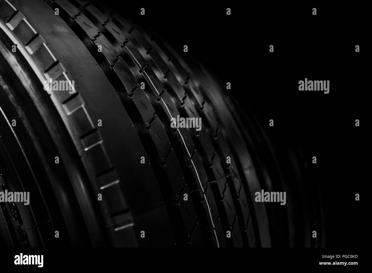 Nero auto pneumatico ruota con spazio per il testo Foto Stock