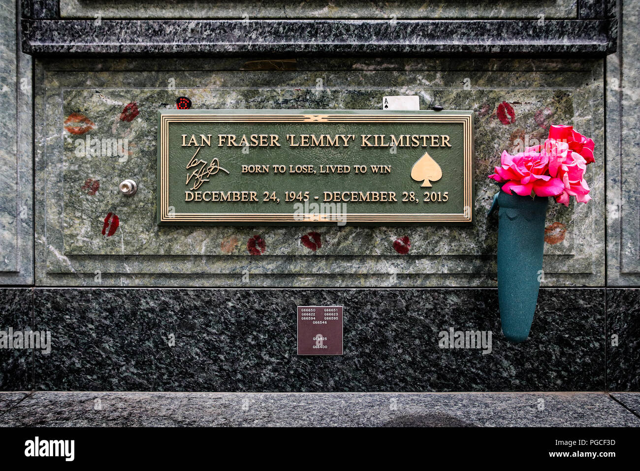 Los Angeles, Stati Uniti d'America - 24 Luglio 2017: Ian Fraser Lemmy Kilmister grave a Forrest Lawn Memorial Park di Glendale. Egli è il fondatore e il cantante dei Motörhead. Foto Stock