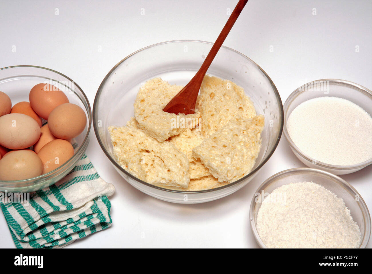 Budino di cocco. Passo dopo passo. Piatto preparato: BM82G0 Foto Stock