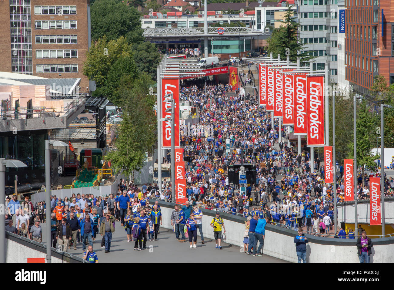 Lo stadio di Wembley, Londra, Regno Unito. Sabato 25 Agosto 2018 - Il 117stadiazione della Ladbrokes Challenge Cup Rugby League finale allo stadio di Wembley tra Warrington Lupi (Filo) e catalano draghi. Entrambe le squadre giocano in Super League Credito: John Hopkins/Alamy Live News Foto Stock