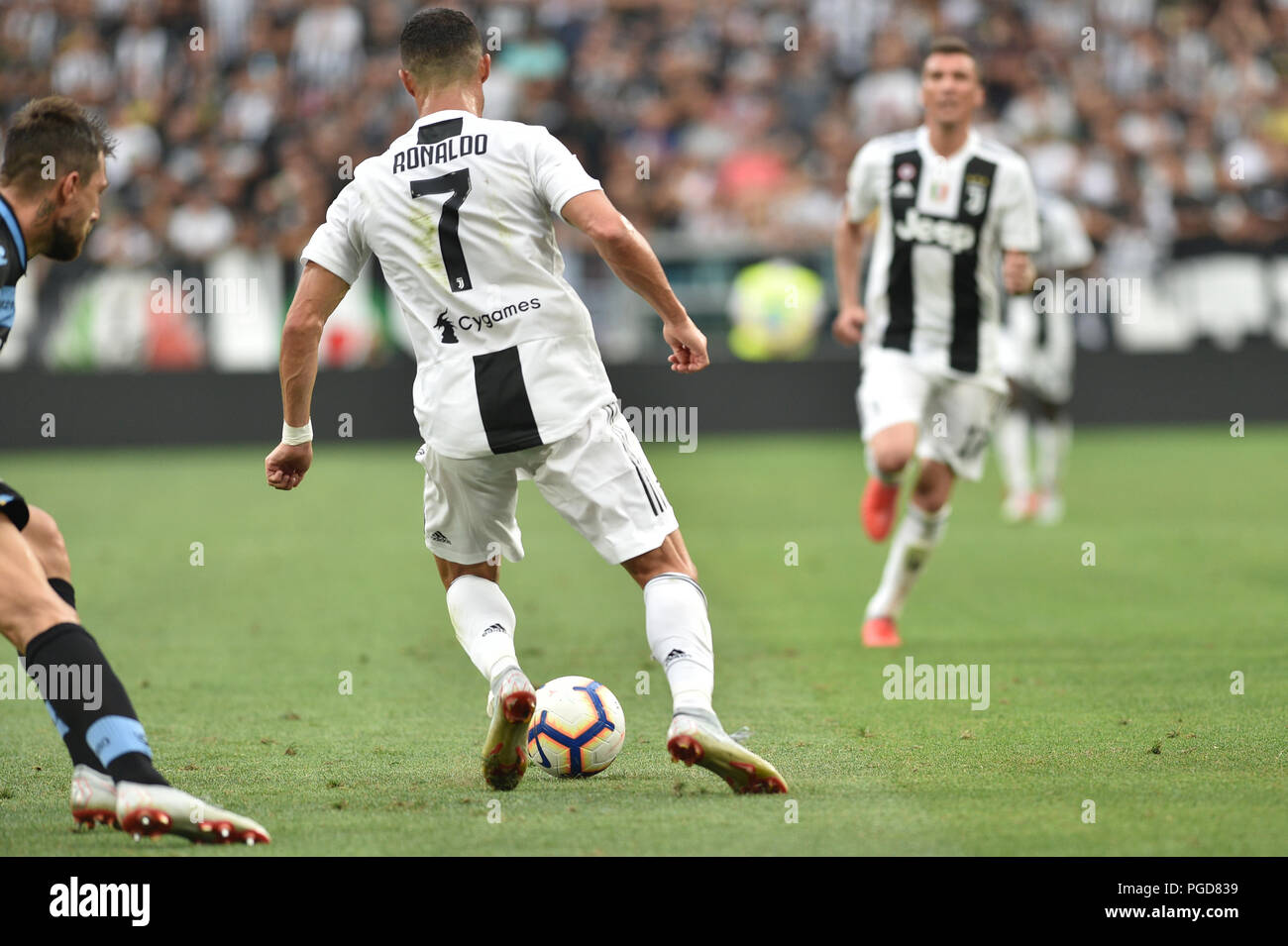 Torino, Italia. 25 Ago, 2018. Cristiano Ronaldo (Juventus FC),durante la serie di una partita di calcio tra Juventus e SS Lazio a Allianz Stadium il 25 agosto, 2018 a Torino, Italia. Credito: Antonio Polia/Alamy Live News Foto Stock