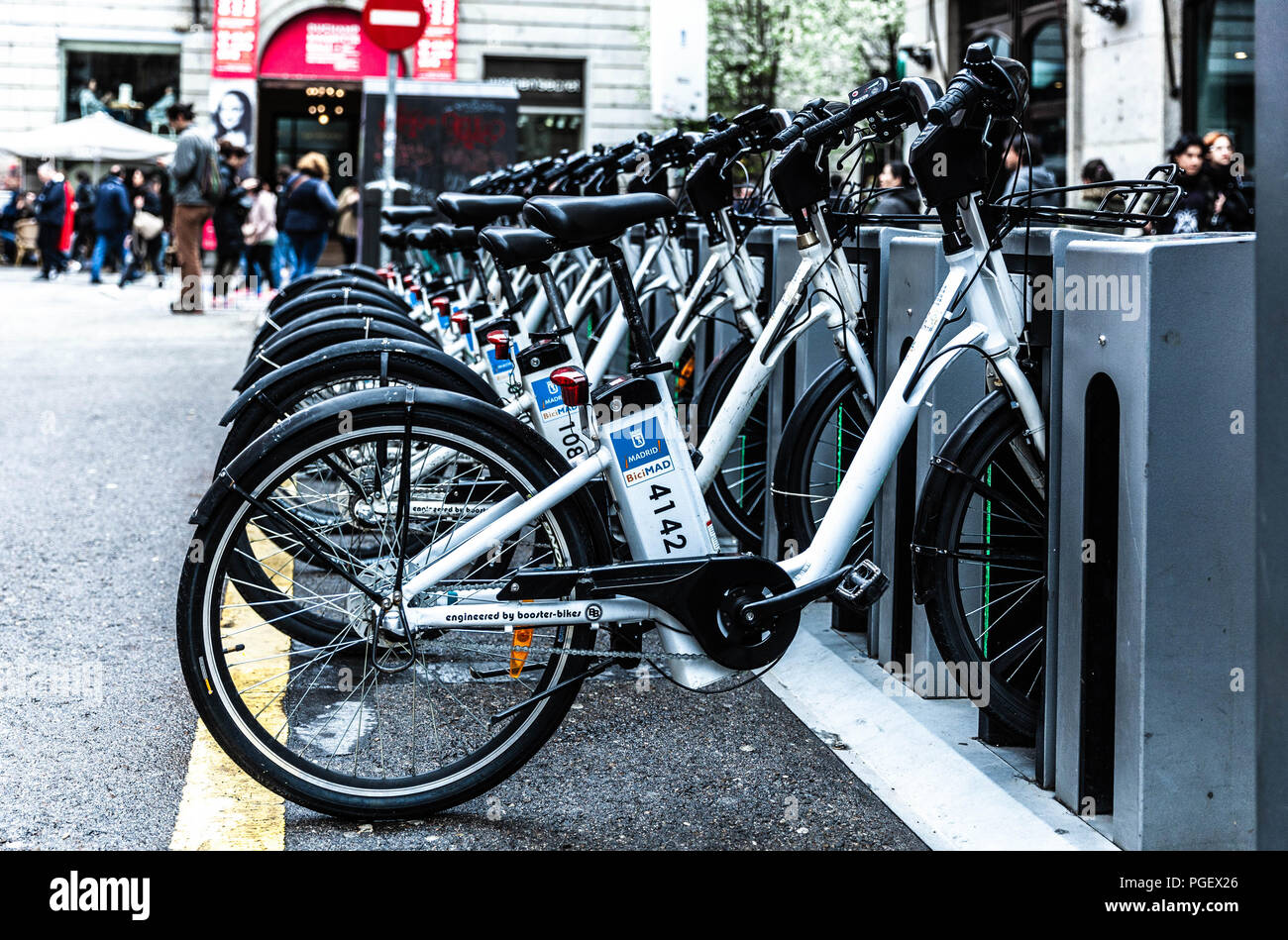 BiciMAD docking station, Madrid, Spagna. Foto Stock