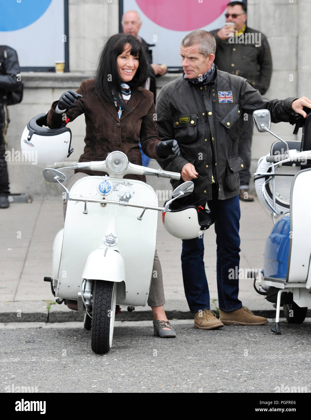 Brighton, Regno Unito. Il 26 agosto 2018. Nonostante il maltempo Mods con i loro scooter scendere sul lungomare di Brighton oggi come parte del loro Mod Weekender evento . Ogni ferragosto centinaia di Mods da tutto il paese si scende su Brighton per la loro tradizionale manifestazione che a seconda del tempo include un giro fuori di testa sulla spiaggia ispirato dal film Quadrophenia fotografia scattata da Simon Dack Credito: Simon Dack/Alamy Live News Credito: Simon Dack/Alamy Live News Foto Stock Brighton, Regno Unito. Il 26 agosto 2018. Nonostante il maltempo Mods con i loro scooter scendere sul lungomare di Brighton oggi come parte del loro Mod Weekender evento . Ogni ferragosto centinaia di Mods da tutto il paese si scende su Brighton per la loro tradizionale manifestazione che a seconda del tempo include un giro fuori di testa sulla spiaggia ispirato dal film Quadrophenia fotografia scattata da Simon Dack Credito: Simon Dack/Alamy Live News Credito: Simon Dack/Alamy Live News Foto Stock