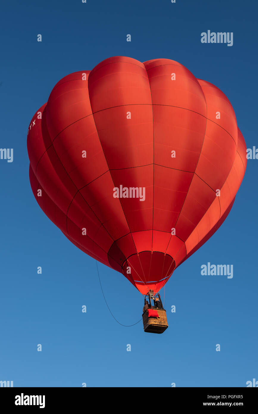 Strathaven, Scozia, 25 Agosto, 2018. L'International Balloon Festival è una visualizzazione di una mongolfiera tenutasi a John Hastie Park a Strathaven, Scozia. Credit George Robertson/Alamy Live News Foto Stock