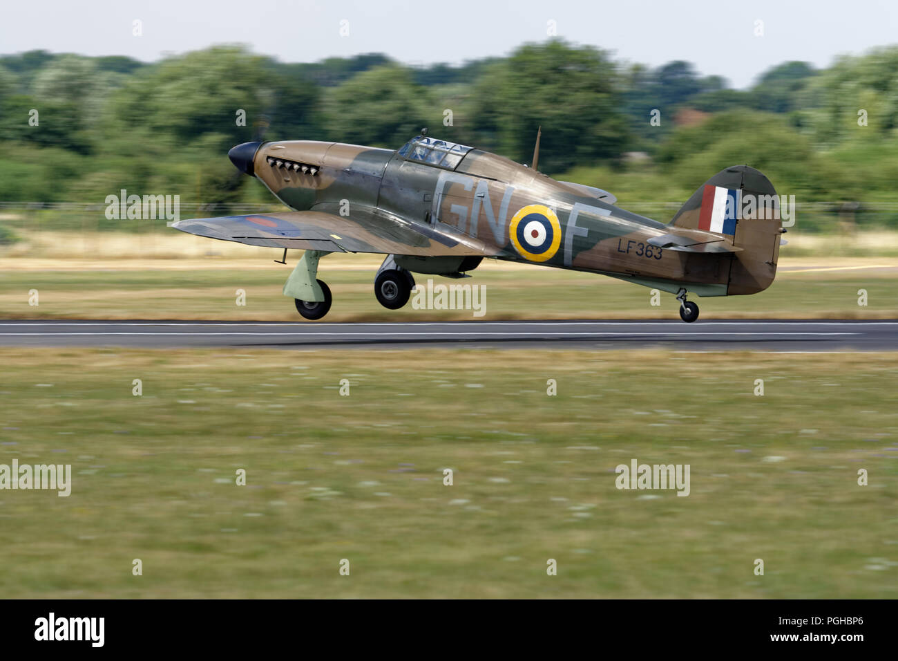 Hawker Hurricane LF363 della Royal Air Force Battle of Britain Memorial Flight (BBMF) decolla da RAF Fairford al RIAT Foto Stock