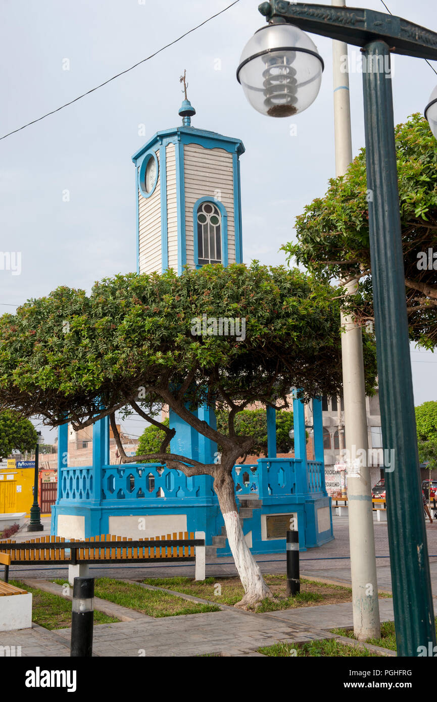 Plaza de Armas di Cerro Azul, Ca ete, Lima. Foto Stock