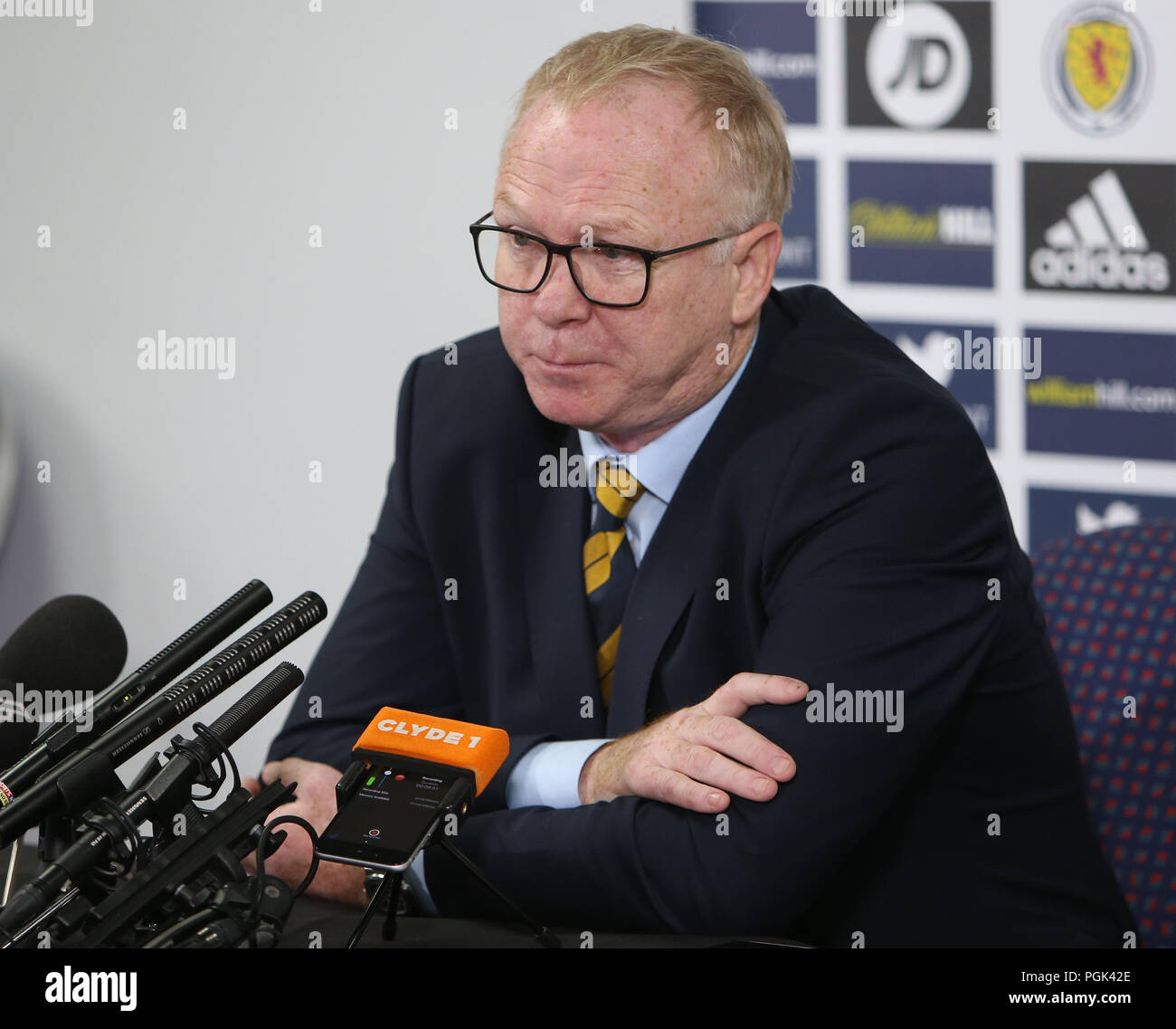 Hampden Park, Glasgow, Regno Unito. Il 27 agosto, 2018. Scozia internazionale della squadra di calcio conferenza stampa; Scozia squadra internazionale allenatore Alex McLeish parla ai media circa la sua squadra Credito: Azione Sport Plus/Alamy Live News Foto Stock