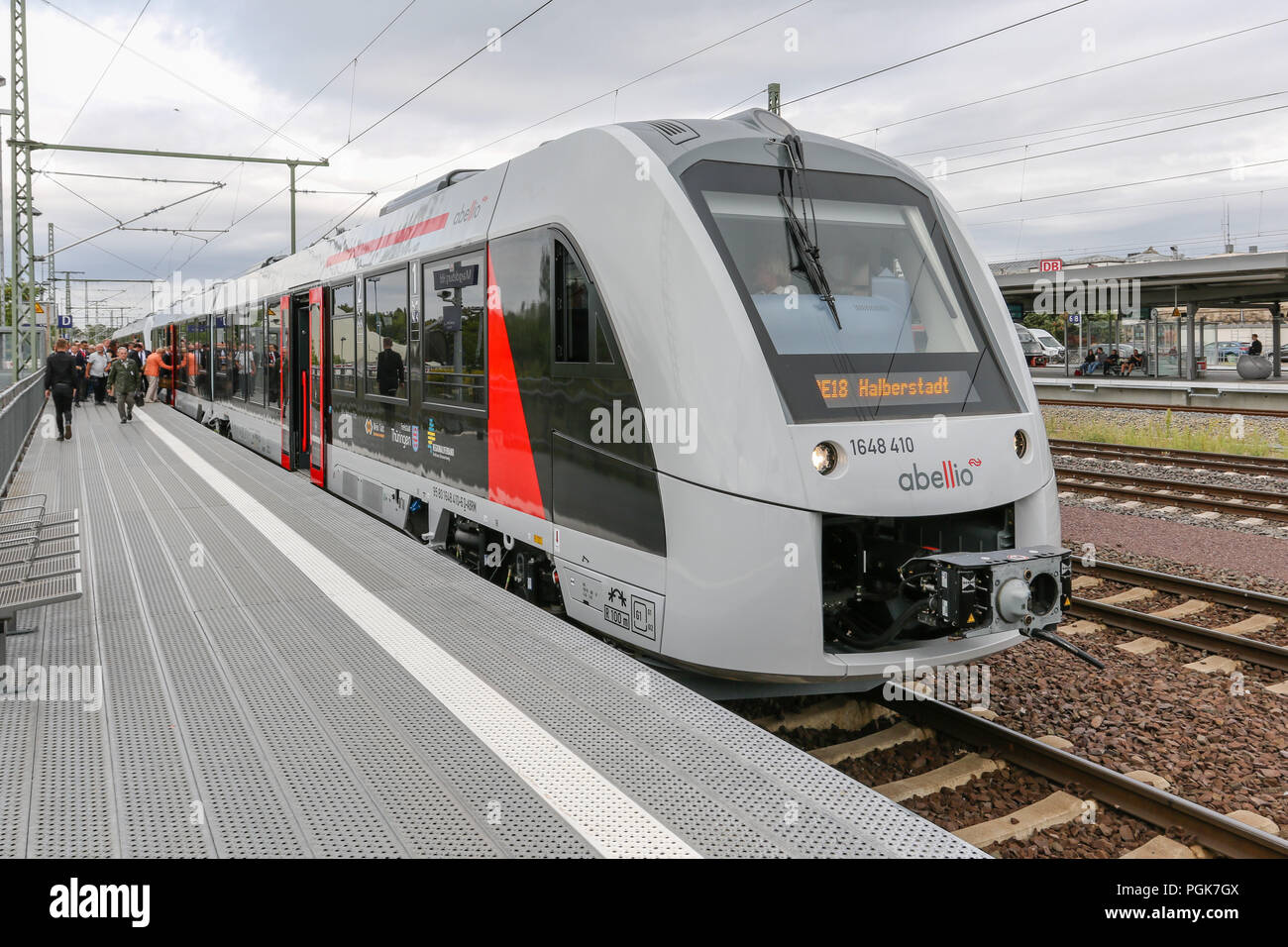 Germania, Magdeburg - 2018-08-27 - Abellio Germania centrale presentata il 27 agosto 2018, i nuovi Coradia Lint 41 veicoli per la rete diesel Sassonia-Anhalt. I veicoli hanno un particolarmente confortevoli interni e sono prive di barriere accessibile. Foto Stock