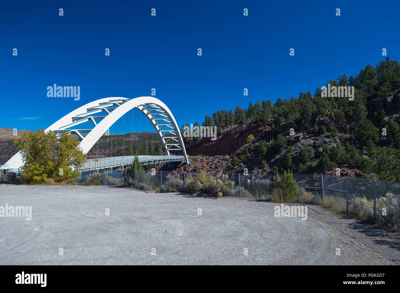 Carrello Creek il ponte di Arco a Flaming Gorge National Recreation Area Foto Stock