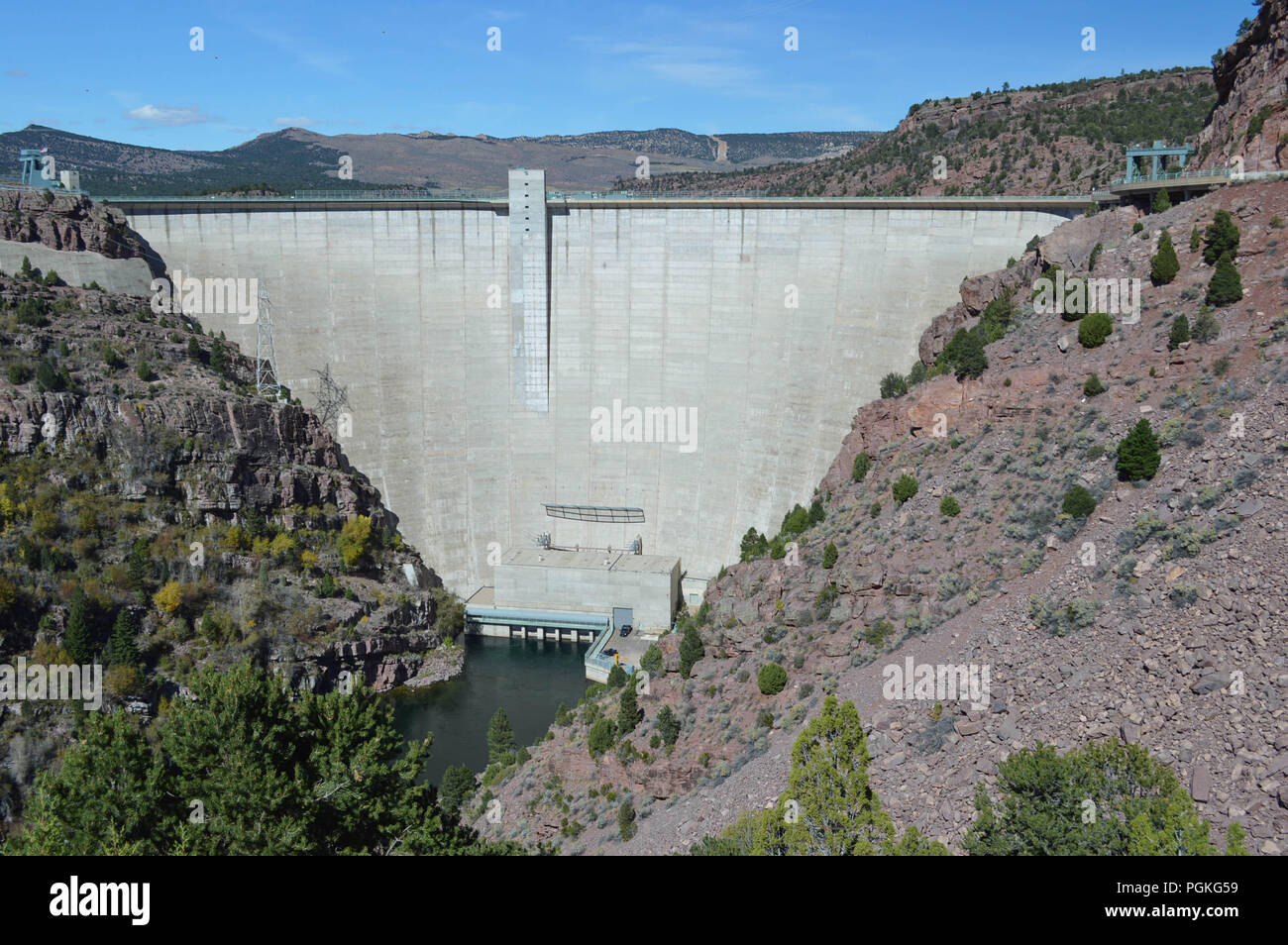 Flaming Gorge Dam, Idroelettrica stazione di trasmissione e il serbatoio Foto Stock