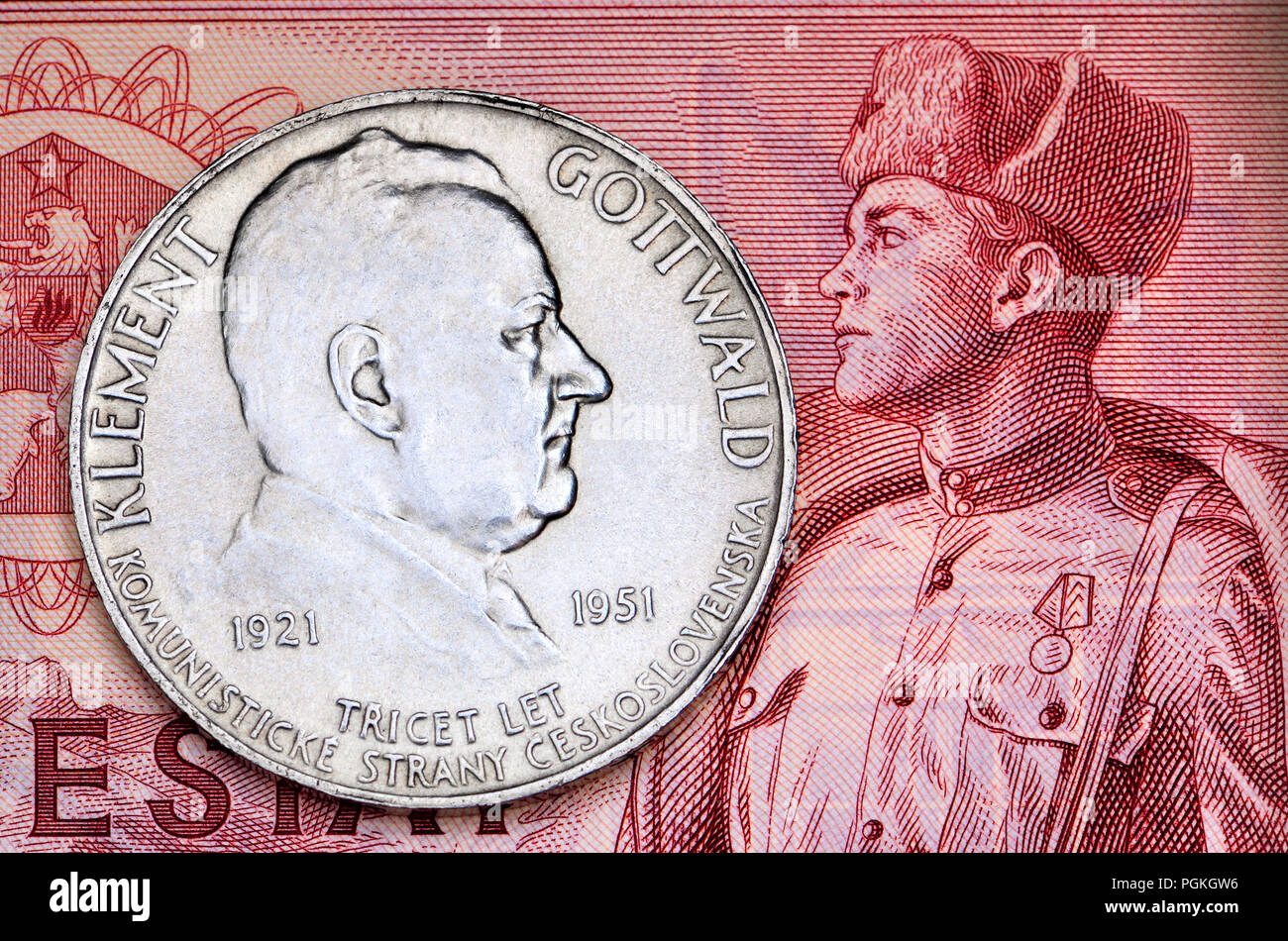 Ceco di monete e banconote: 1951 Klement Gottwald 10Kc moneta sul 1964 50Kc nota Foto Stock