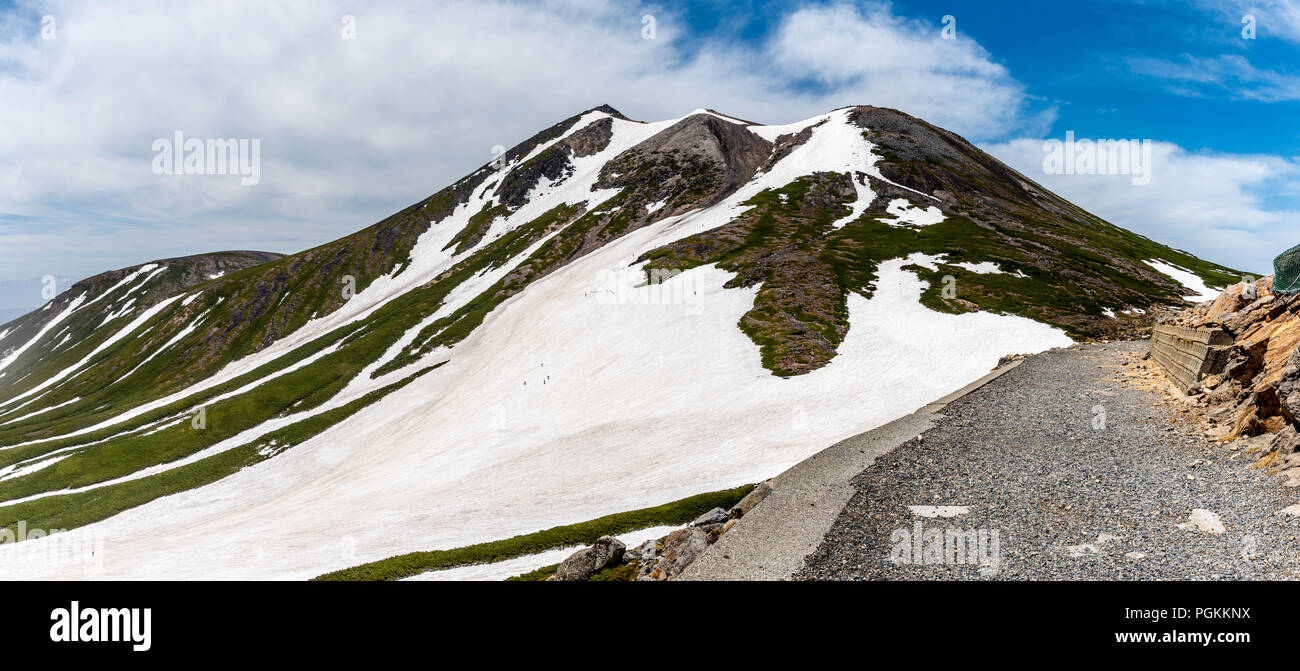 Il monte Norikura in giugno senza copertura di neve Foto Stock