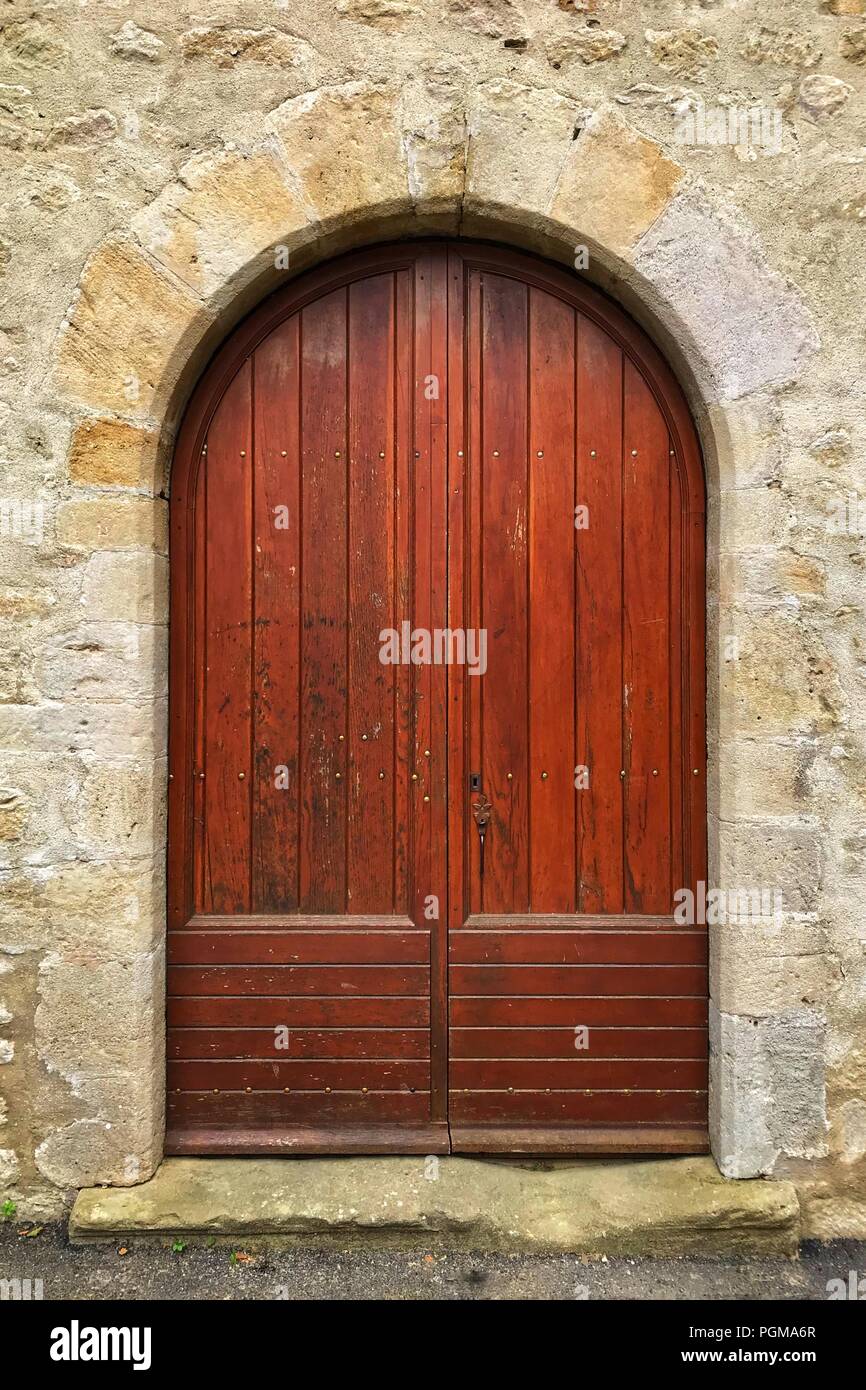 In legno età intermedia porta anteriore in stile romano, XIII secolo Foto Stock
