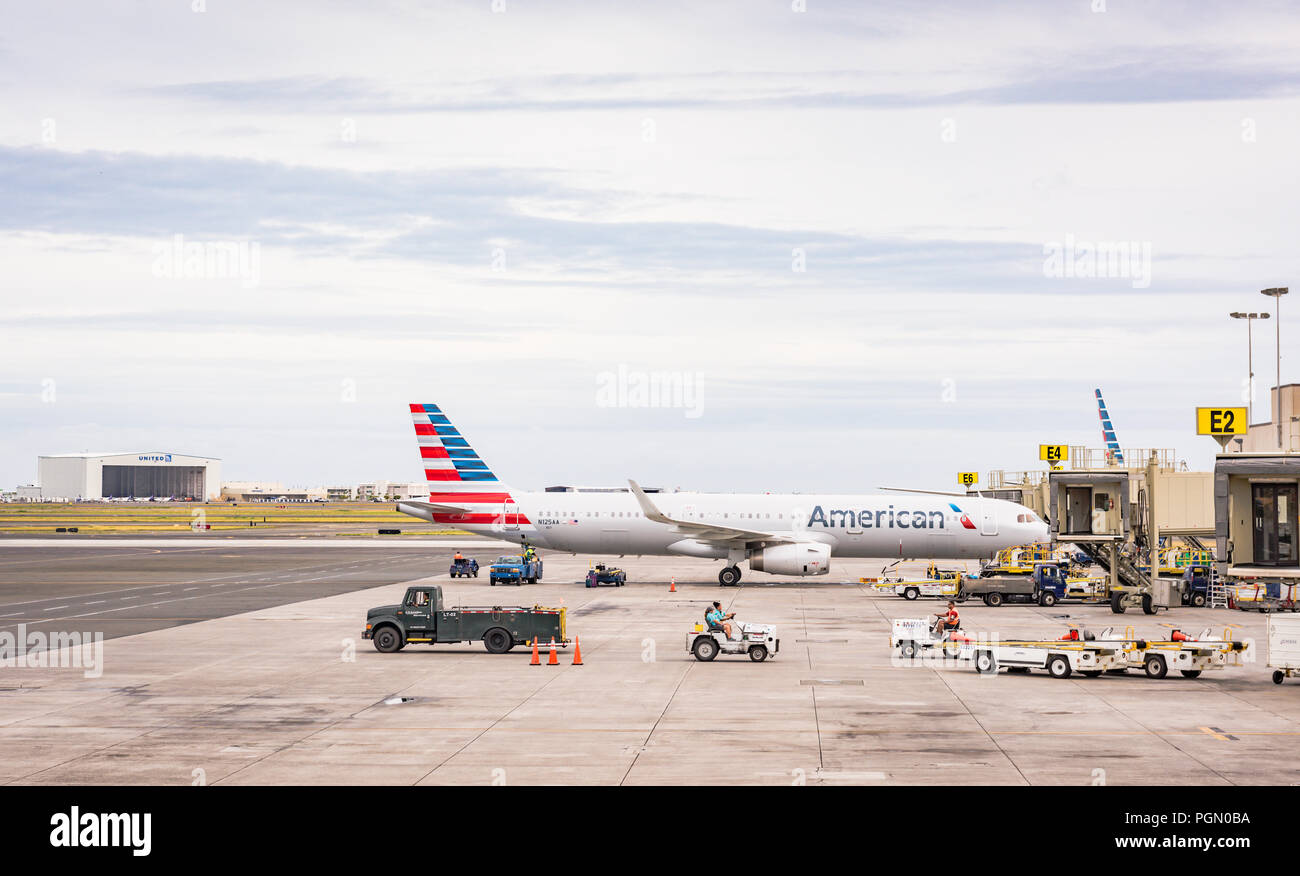 Honolulu, Hawaii / STATI UNITI D'America - 26 agosto 2018: Daniel K. Inouye Aeroporto Internazionale, conosciuto anche come Aeroporto Internazionale di Honolulu, è il principale aviat Foto Stock