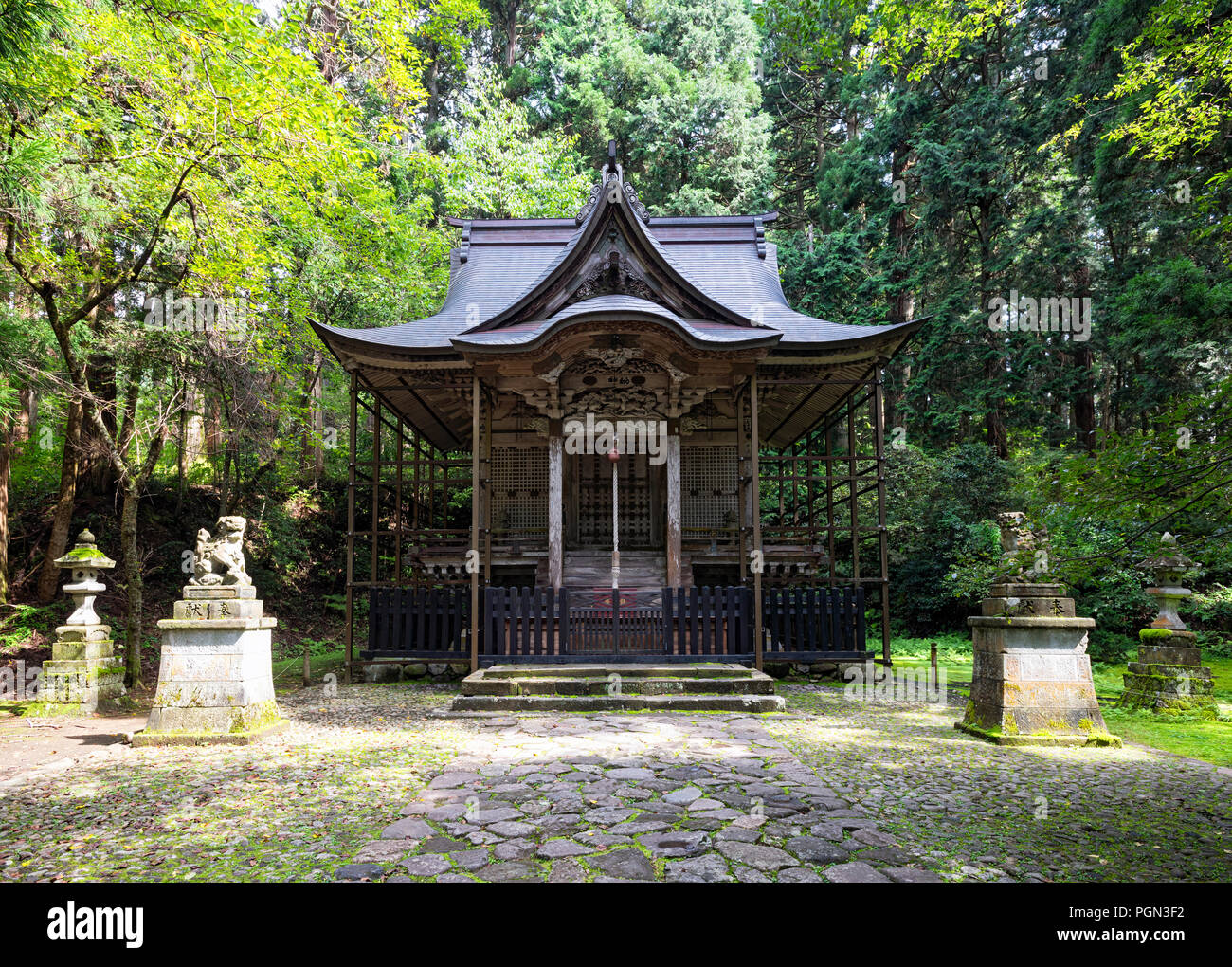 La foto mostra l'Honshu o sala principale di Heisenji santuario di Katsuyama, Fukui Prefettura, in Giappone il 4 ottobre, 2016. Il santuario che è meglio conosciuto come Kok Foto Stock
