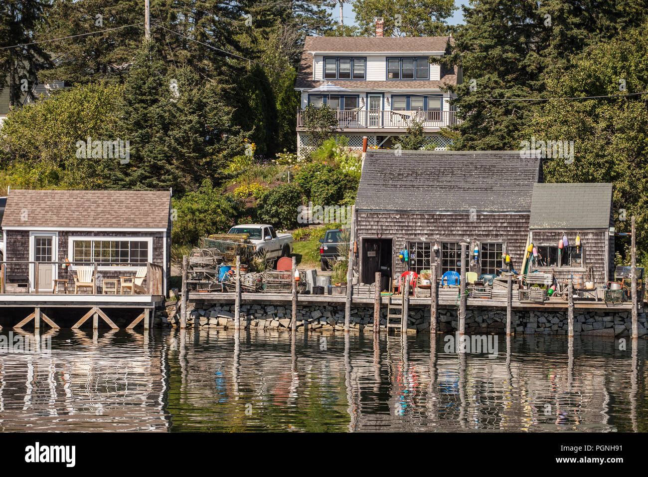 Capanna di pesca nel porto di Port Clyde, Maine Foto Stock