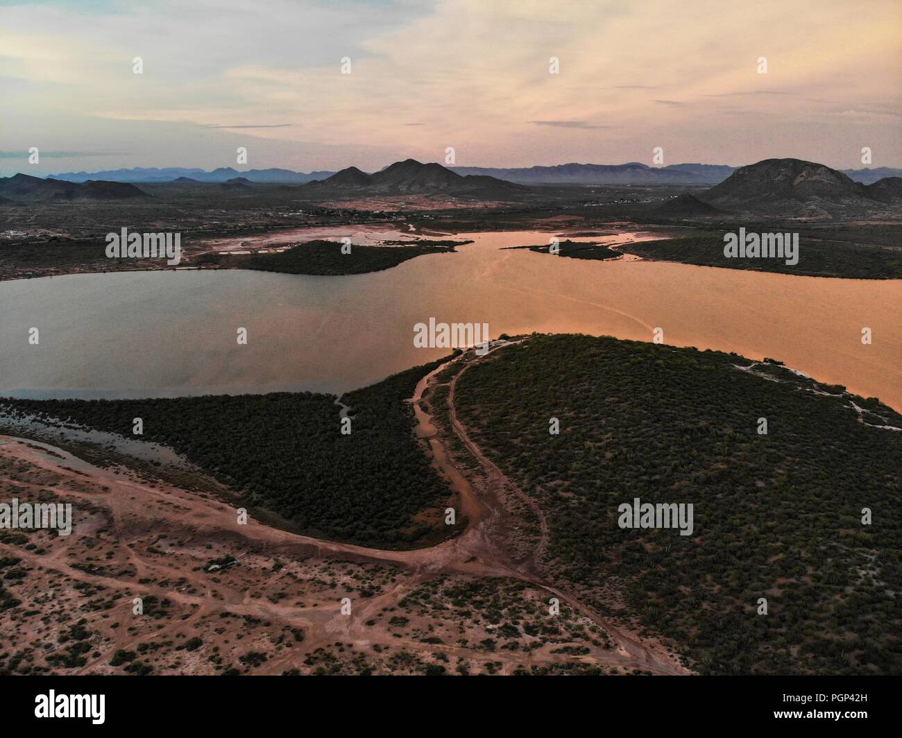 Paisaje con unà vista aérea del estero el Soldado en San Carlos, Sonora, Messico. Area Protregida naturale. Golfo de California. (Foto: Luis Gutiérrez Foto Stock