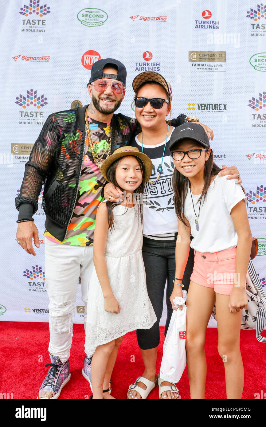 TORONTO, Canada - 4 agosto 2018: libanese il cantante canadese Karl WOLF incontra appassionati al gusto del medio oriente FESTIVAL. Foto Stock