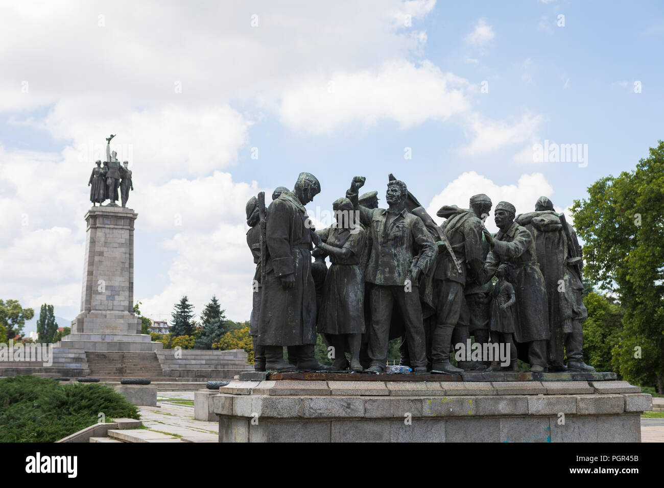 Monumento a Sofia che raffigura la liberazione della Bulgaria da parte dell'esercito sovietico russo nel 1944 Foto Stock