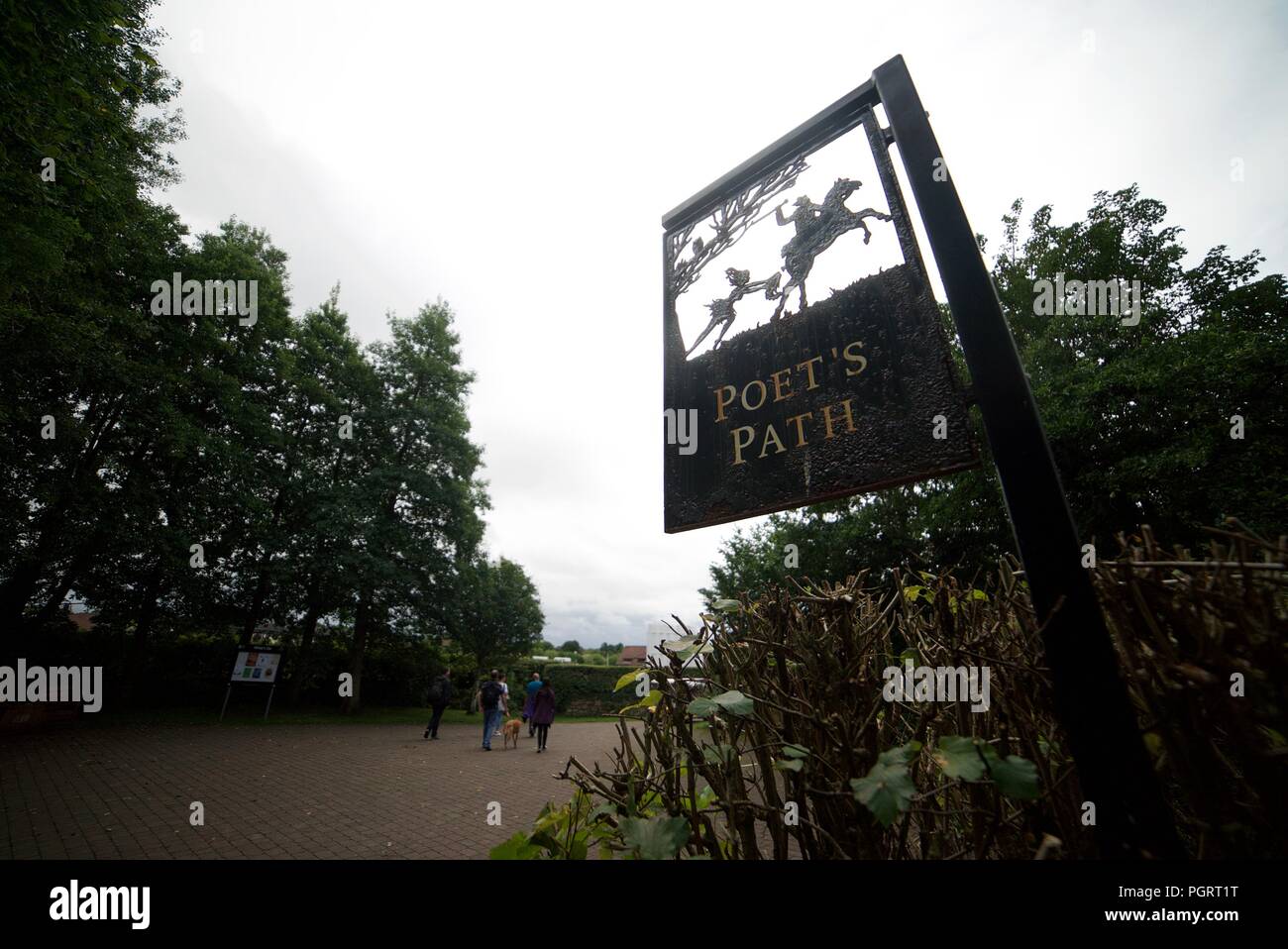 Un cartello per Poets Path, all'inizio del sentiero pedonale da Burns Cottage al luogo di nascita di Robert Burns Museum Poet's Path, Alloway. Foto Stock