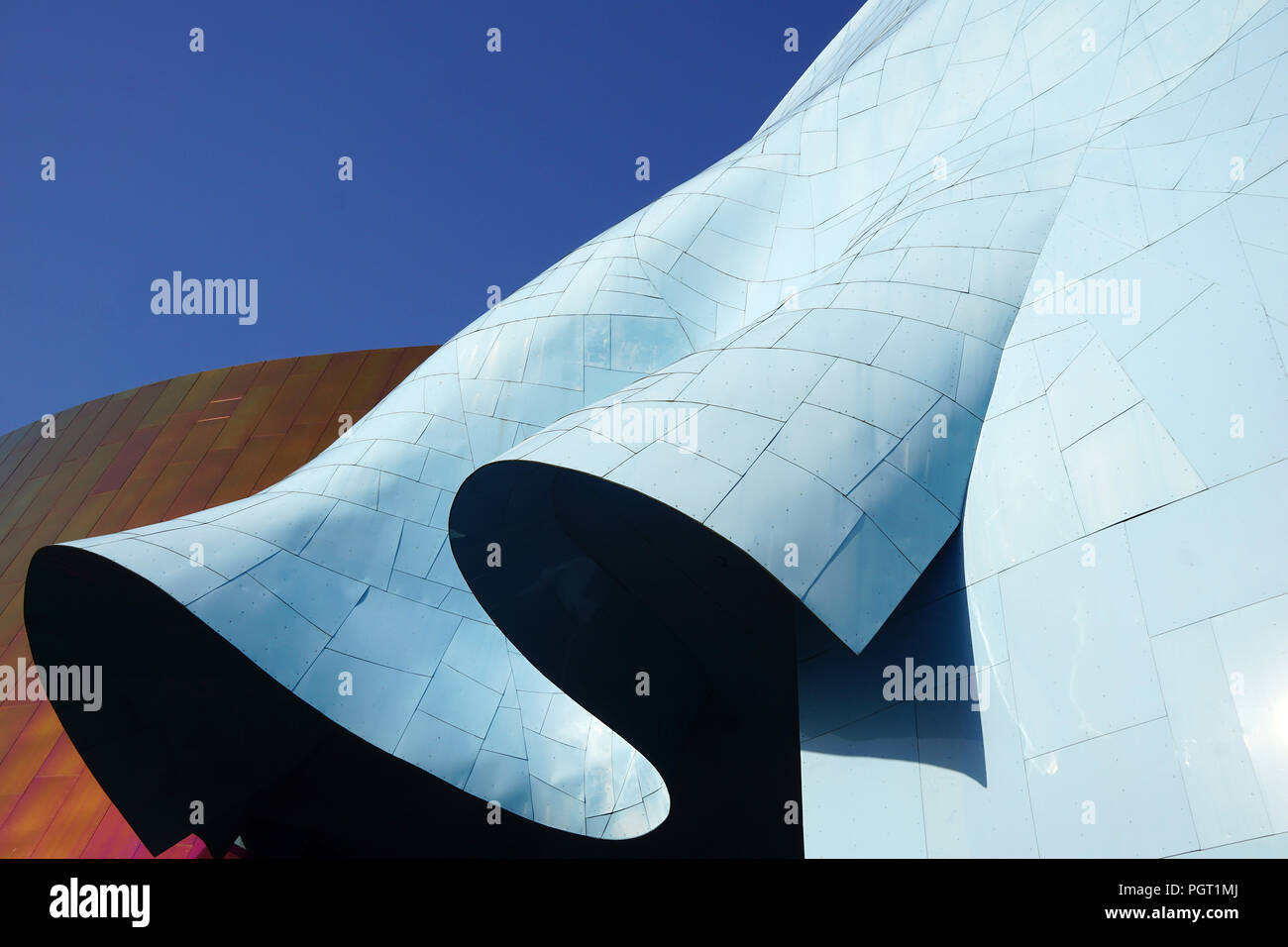 Dettaglio della parte esterna del museo della cultura pop di Seattle, Washington, Stati Uniti d'America Foto Stock