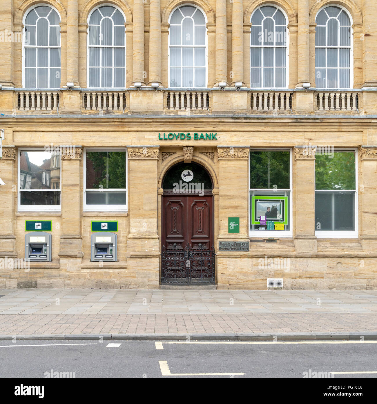 Lloyds Bank filiale in Blue Boar Row Salisbury WILTSHIRE REGNO UNITO Foto Stock