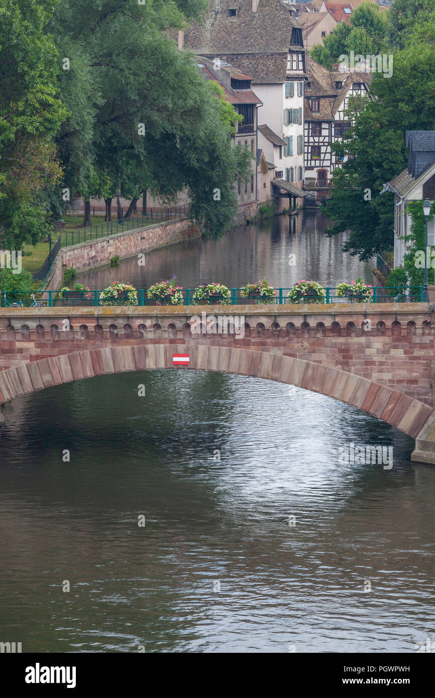 Historic Ponts Couverts oltre il fiume Ill, Strasburgo, Francia Foto Stock