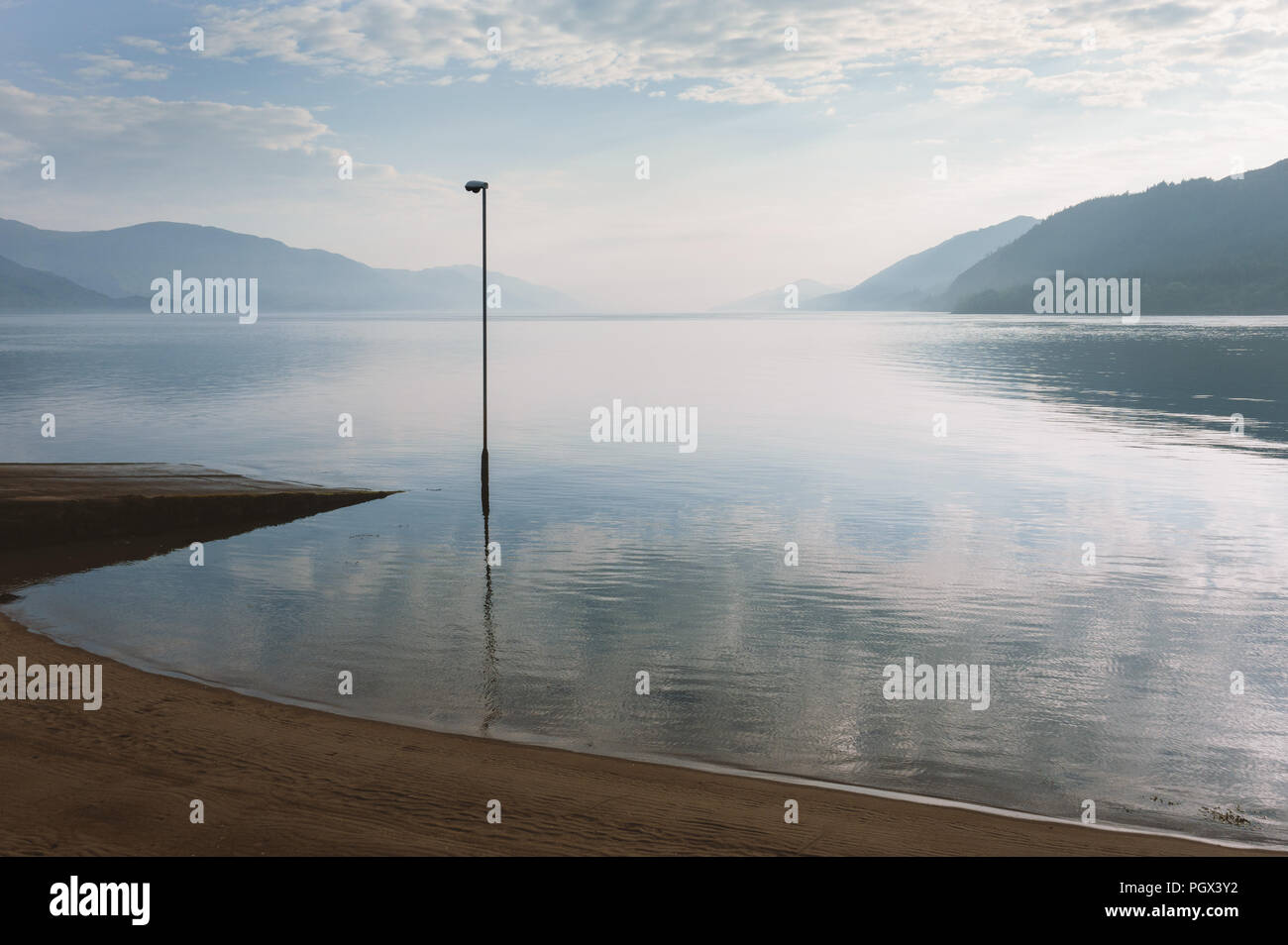 Misty sunrise al Corran Ferry Foto Stock