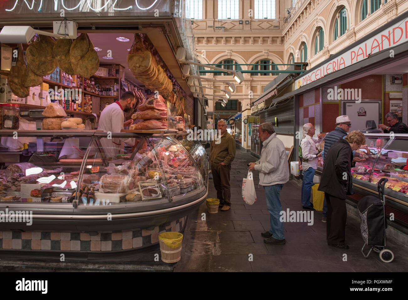 Mercato centrale interno, al mattino Foto Stock