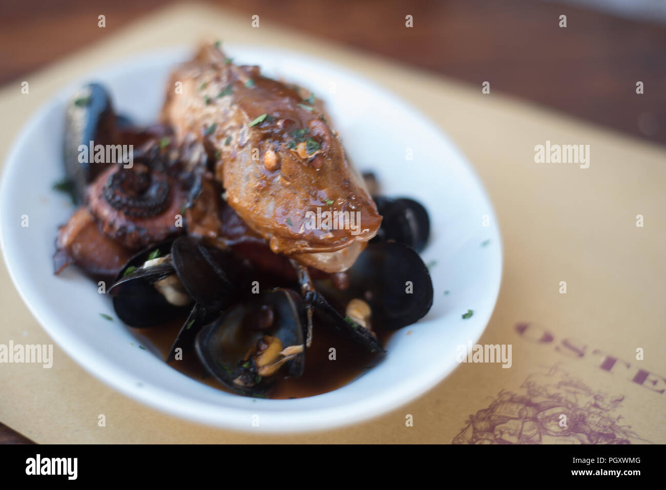 Ristorante la Barrocciaia, cucina tipica. Cacciucco alla livornese Foto Stock