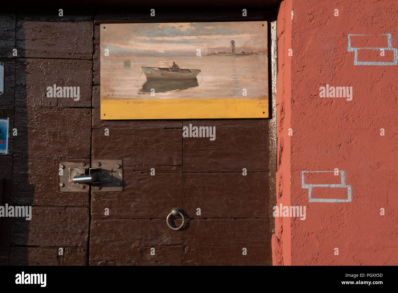 Dettaglio di una porta di una cantina di scali delle cantine. zona del canale Foto Stock