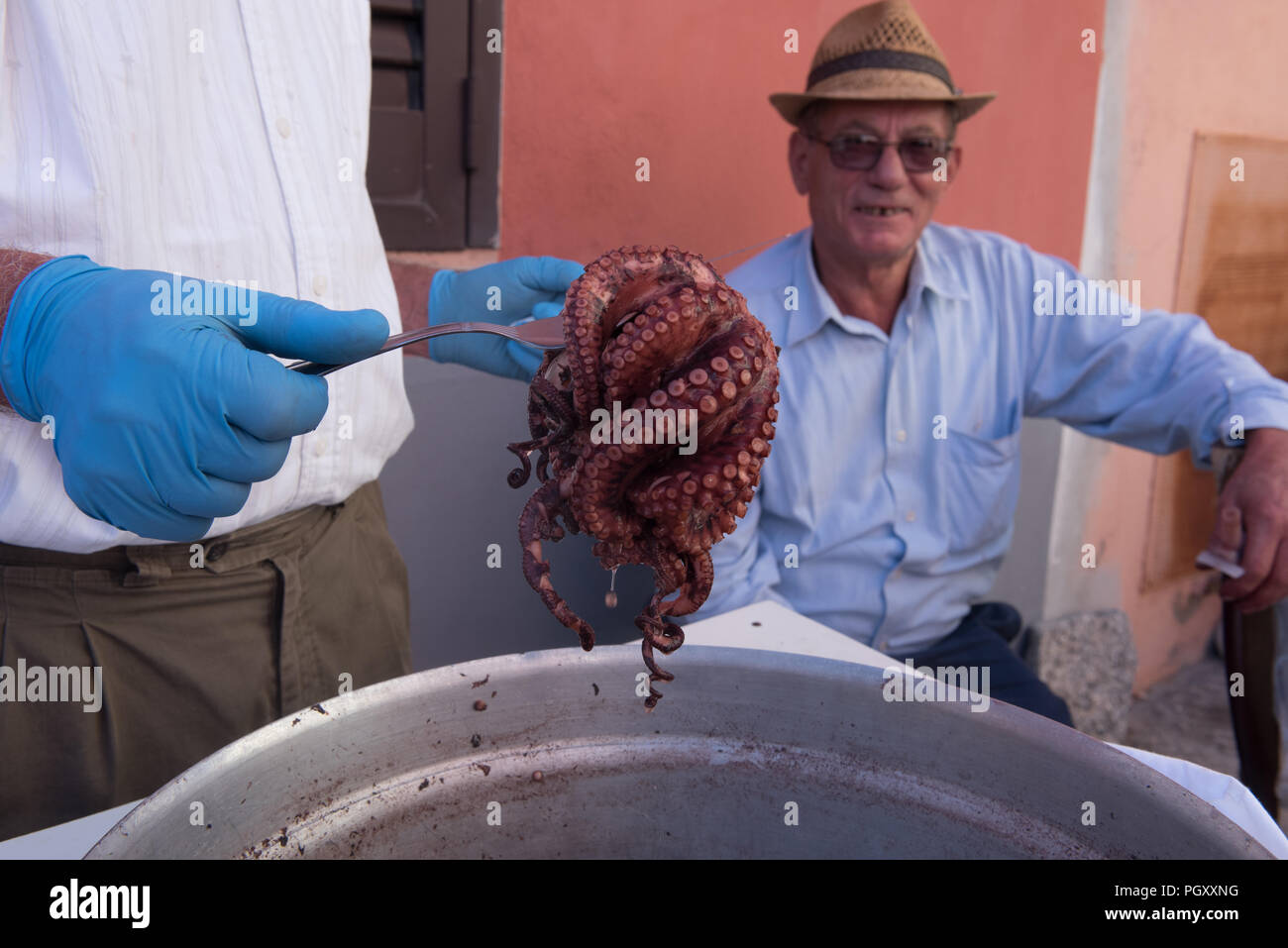 Durante la Festa del Vino e dell'Uva, tradizionale festa dedicata al vino e alla storia ed alla tradizione locale. Questo festival fine il tour estivo Foto Stock