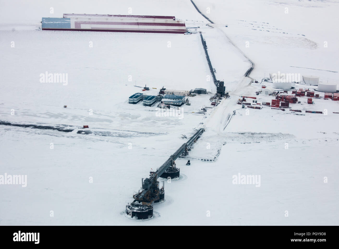 Red Dog Mine Marine Depot, vicino al villaggio di artico di Kivalina, AK Foto Stock