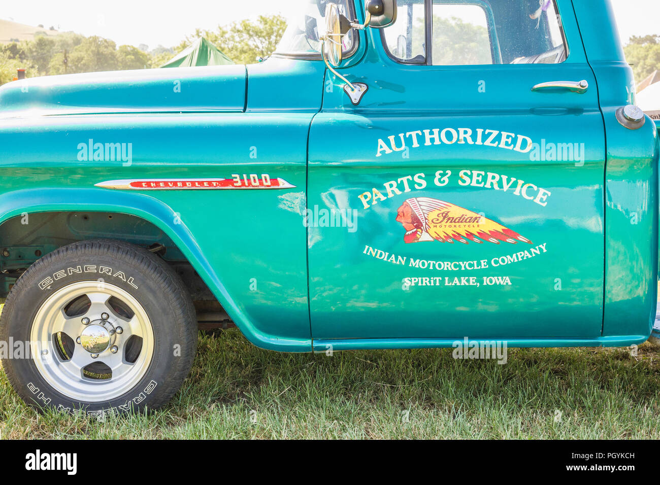 Dettagli Trading sulla porta laterale di un vecchio American Chevrolet 3100 carrello sul display in un inglese mostra nel 2018 Foto Stock