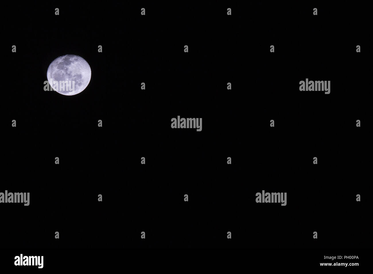 Luna piena notte oscura Foto Stock